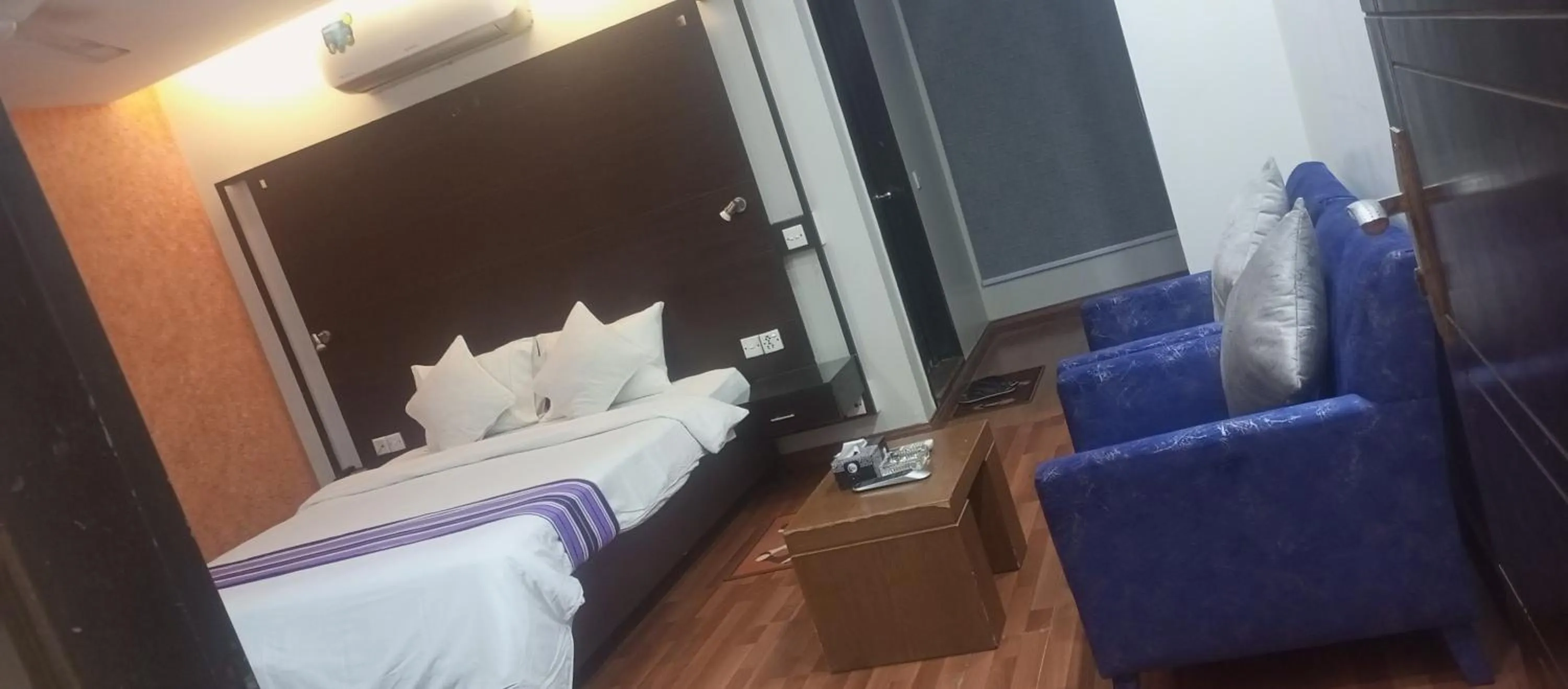 Bed in Hira Guest House