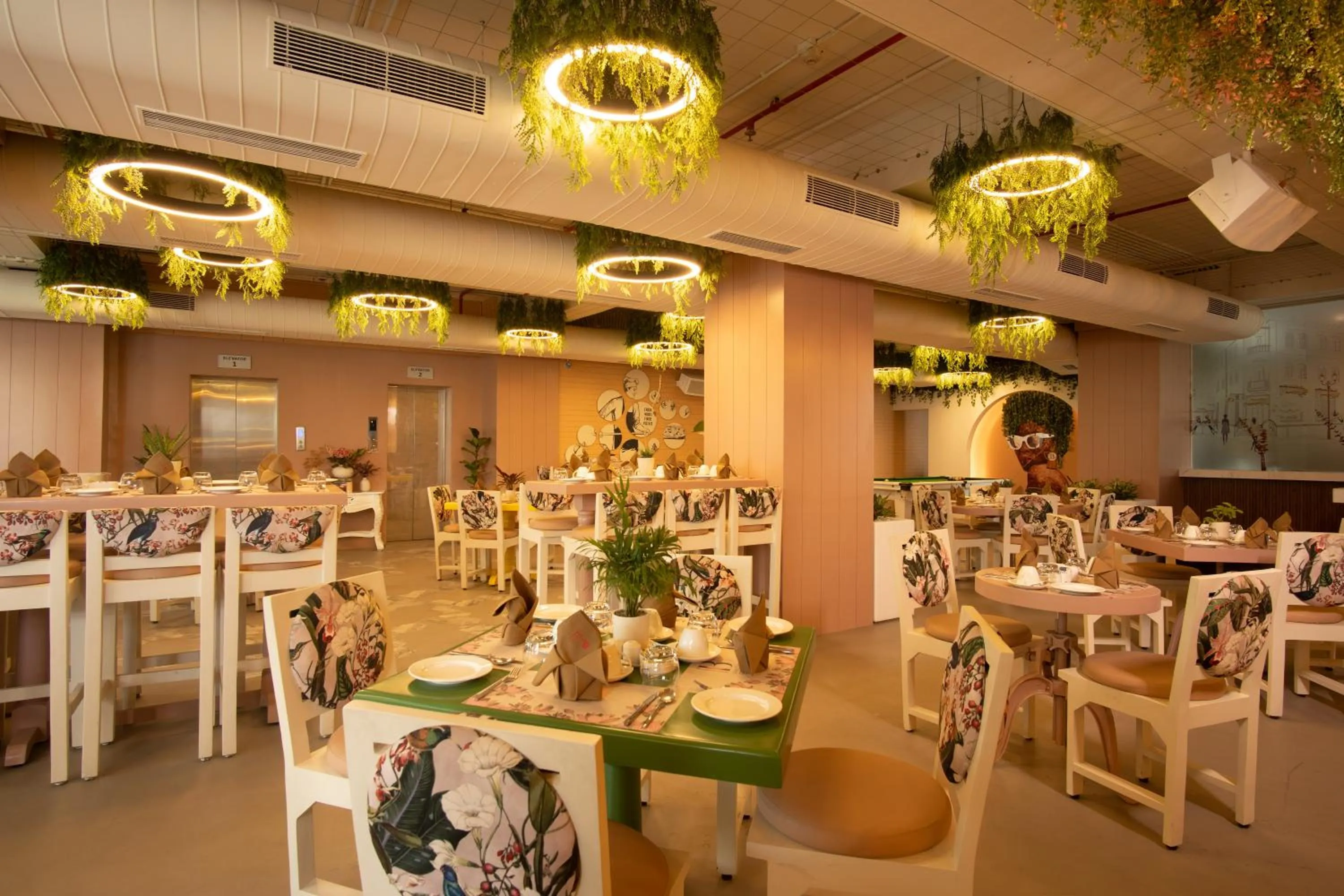 Restaurant/places to eat in BEYZAA HOTEL AND SUITES