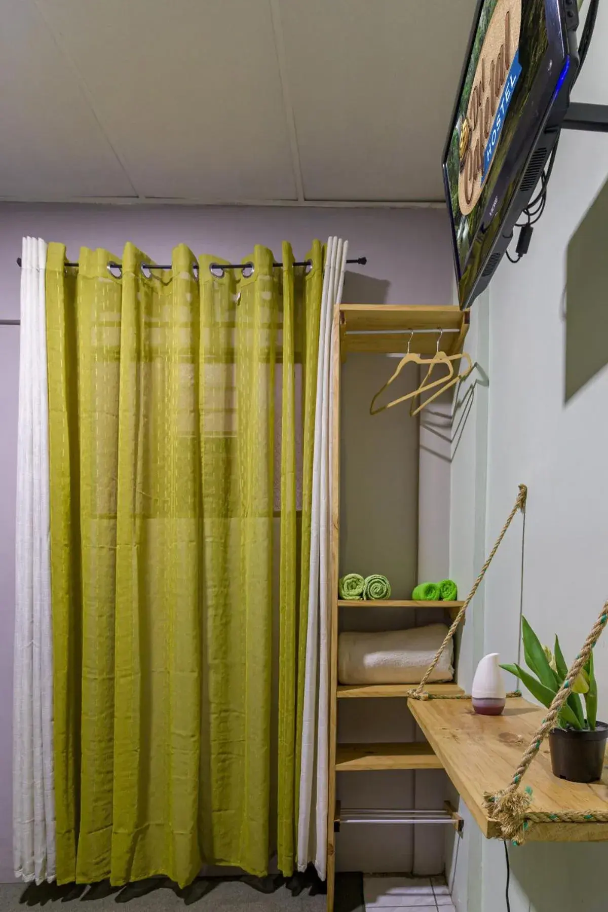 Double or Twin Room with Shared Bathroom - single occupancy in Delcafetalcr Double or Twin Room with Shared Bathroom - single occupancy in Delcafetalcr