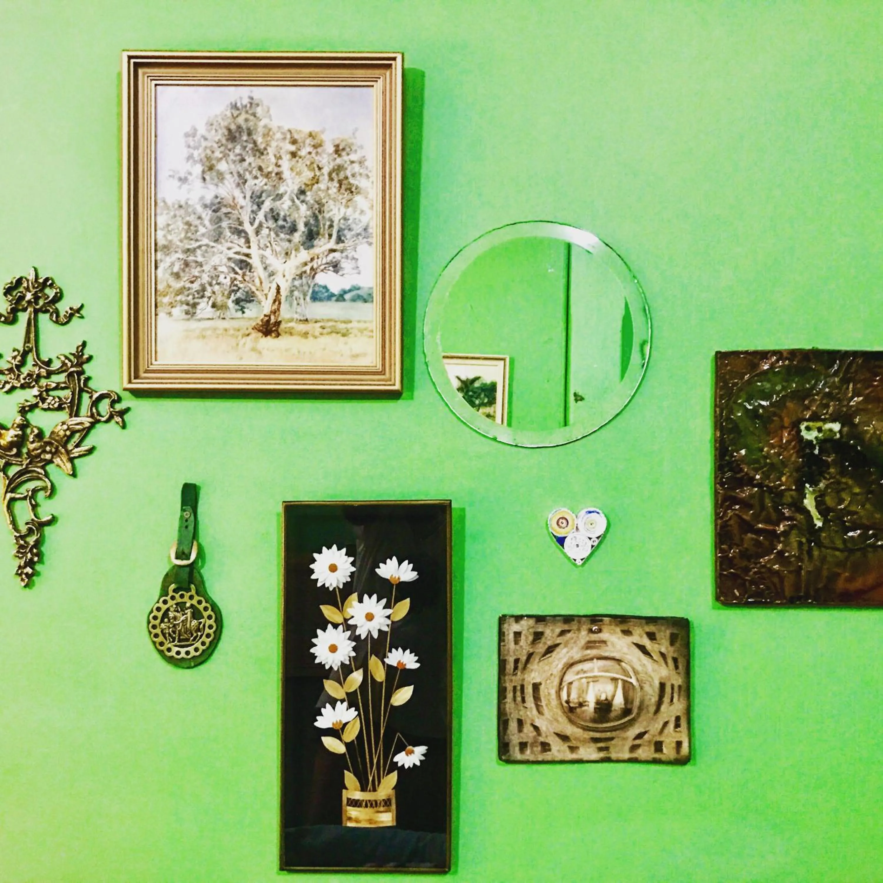 Decorative detail in Vine Valley Inn