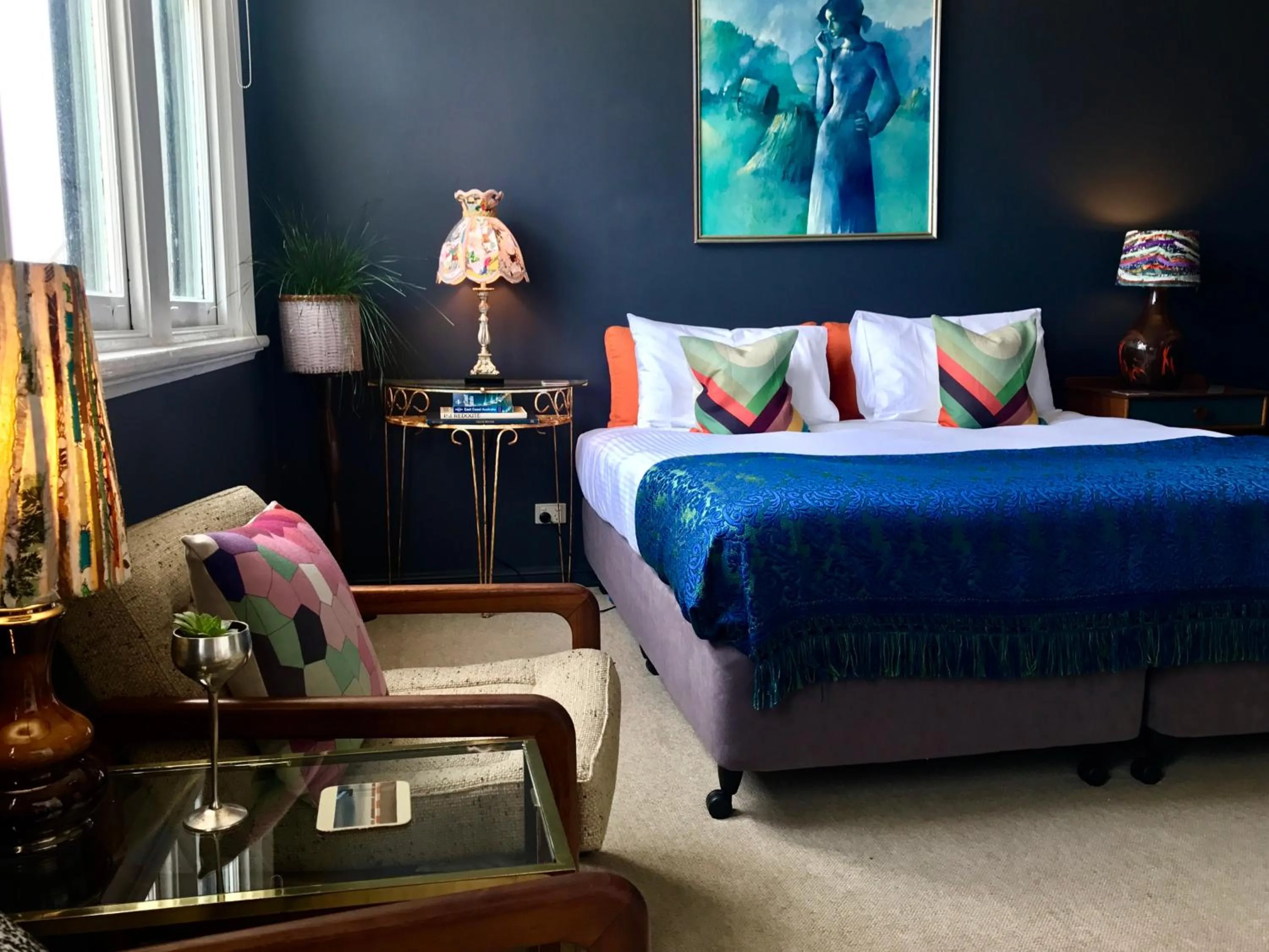 Shower, Bed in Vine Valley Inn