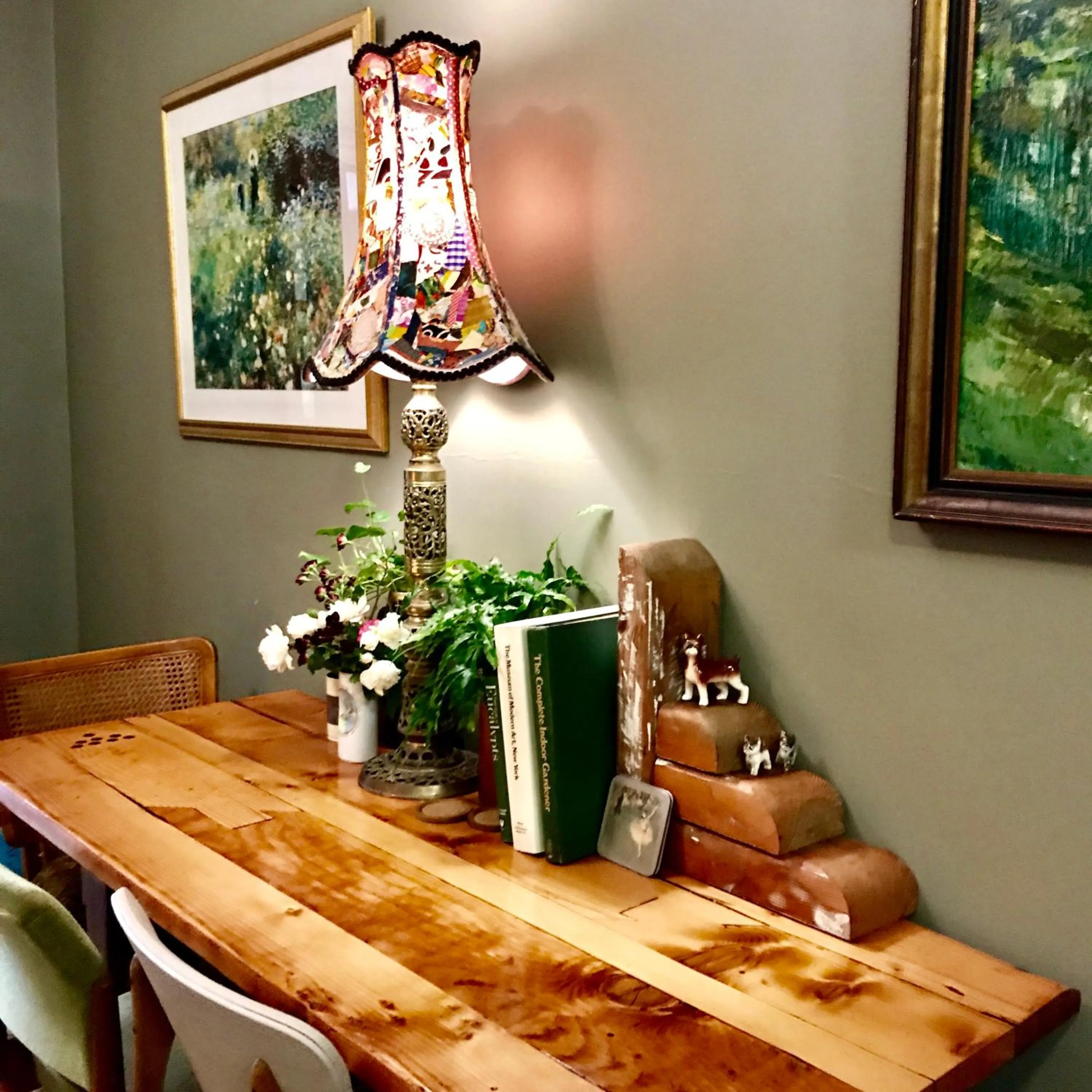 Decorative detail in Vine Valley Inn