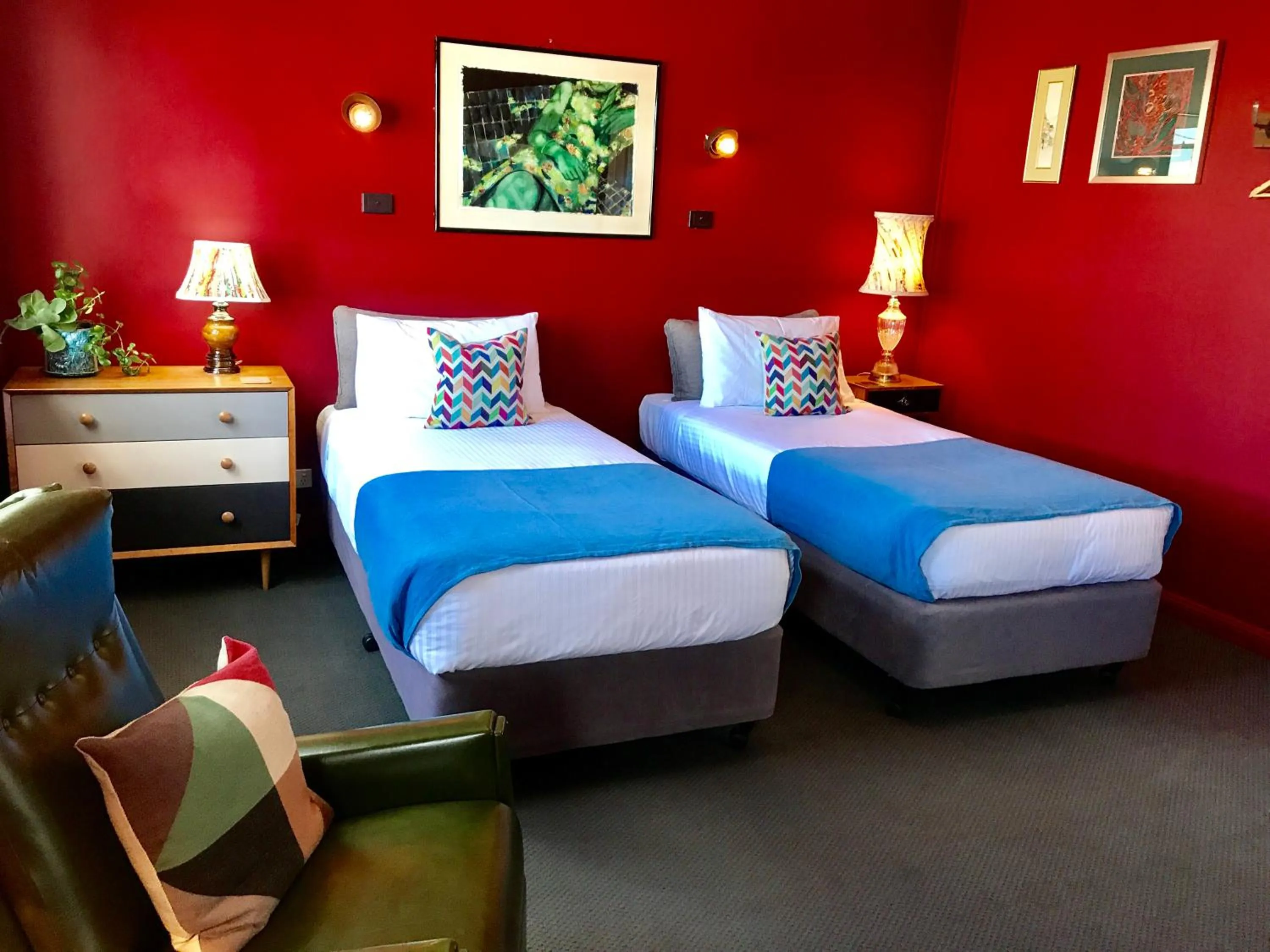 Bed in Vine Valley Inn