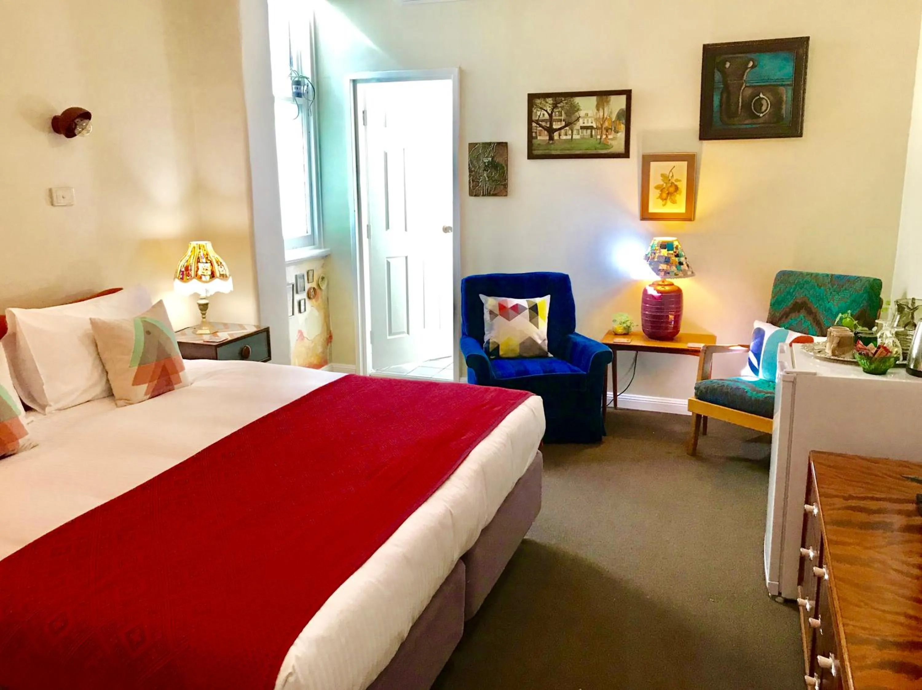 Decorative detail, Bed in Vine Valley Inn