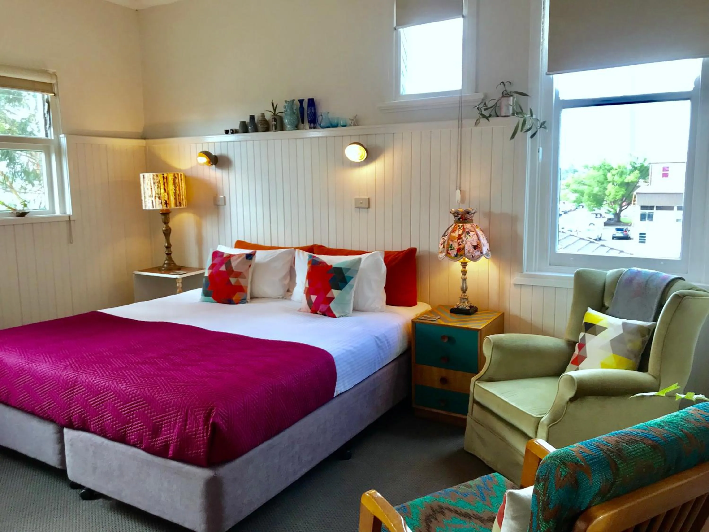 Decorative detail, Bed in Vine Valley Inn