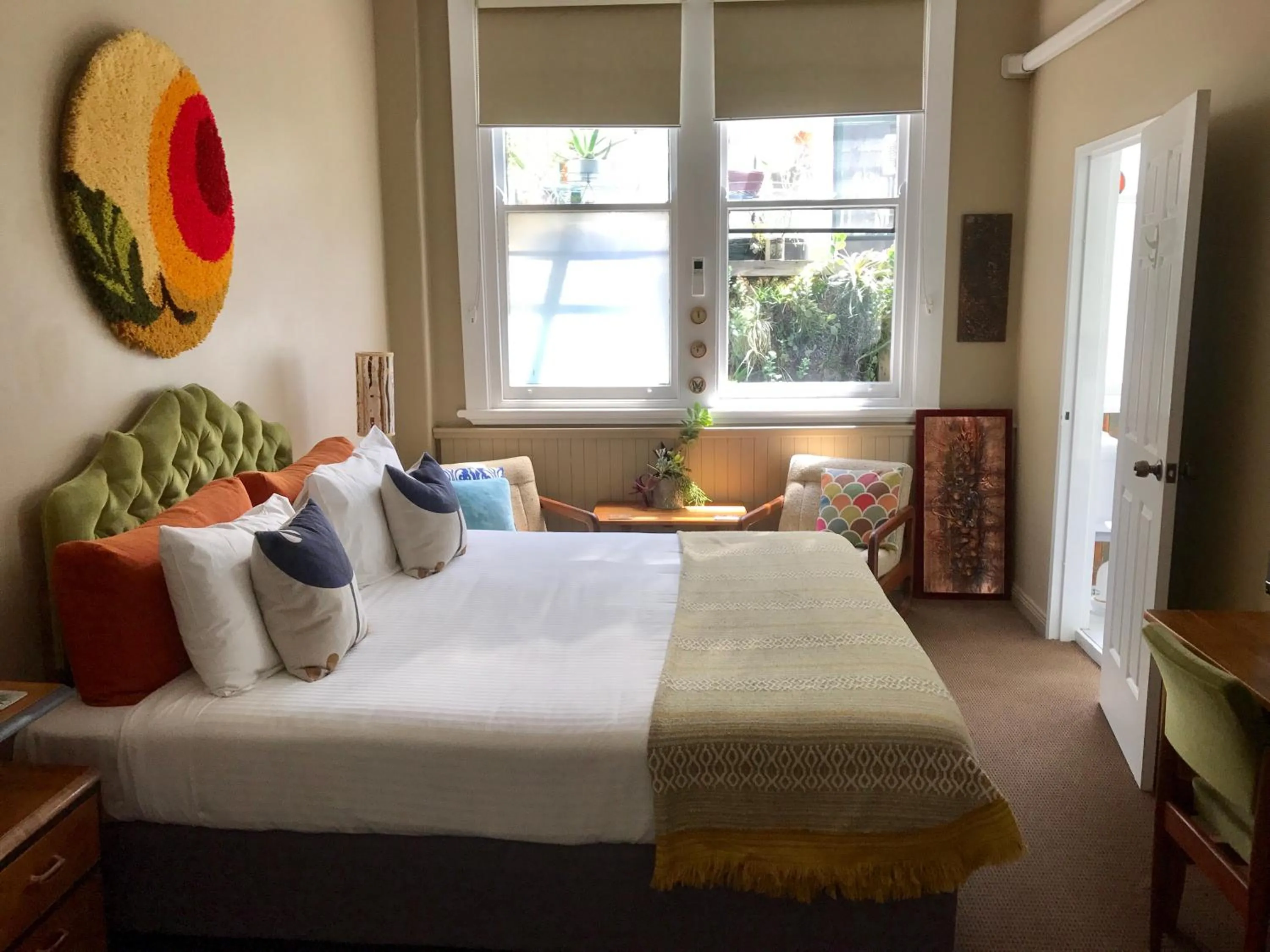 Garden, Bed in Vine Valley Inn