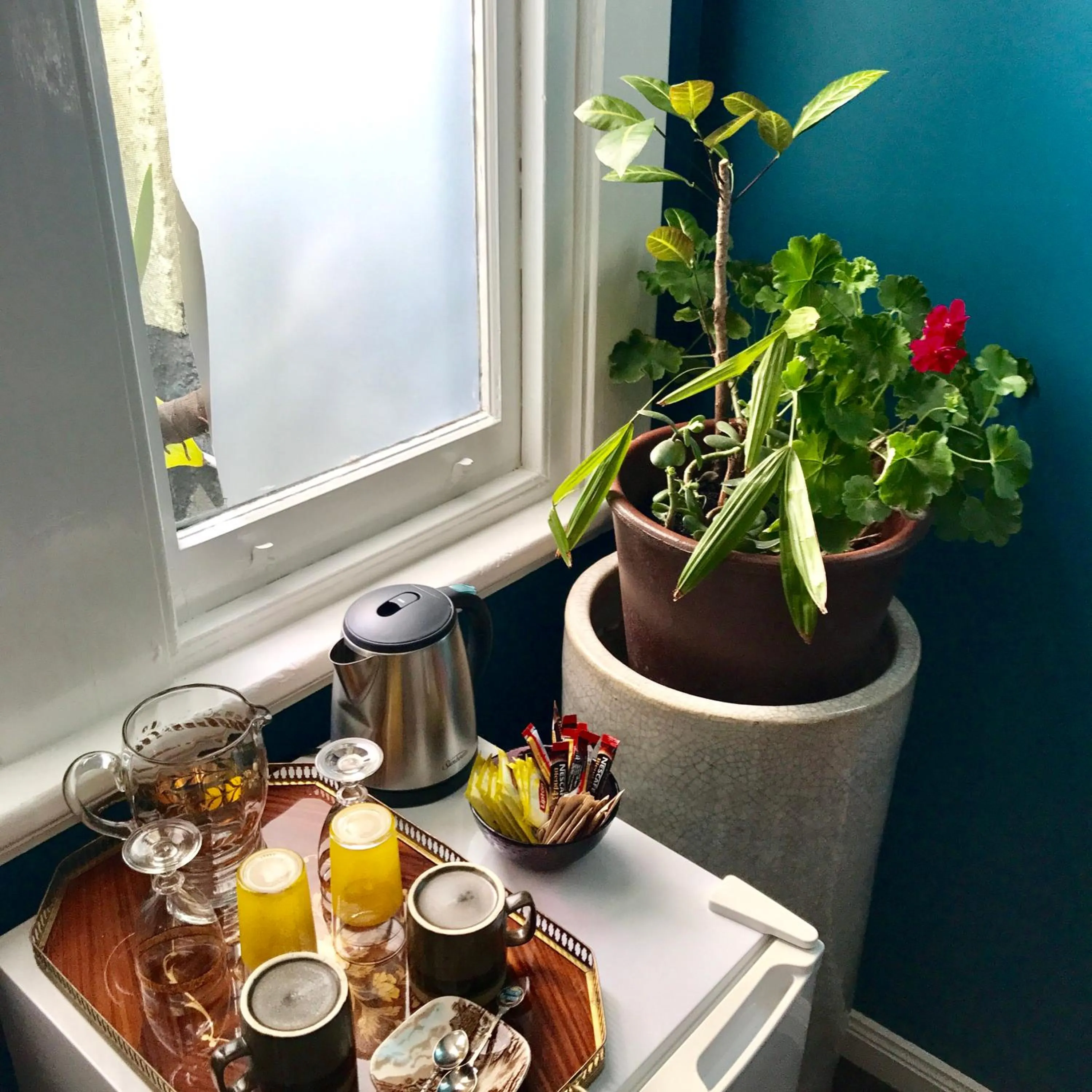 Coffee/tea facilities in Vine Valley Inn