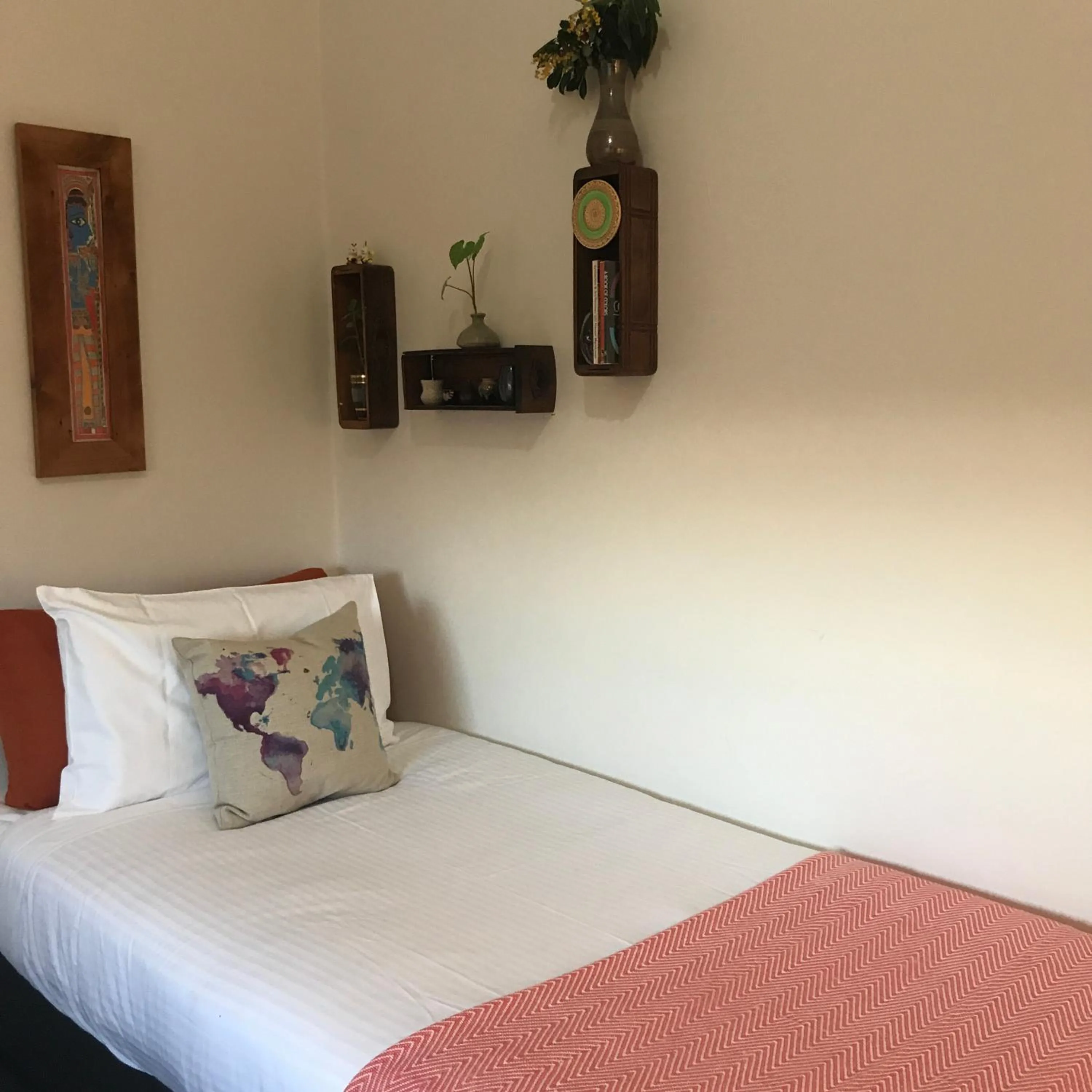 Bed in Vine Valley Inn