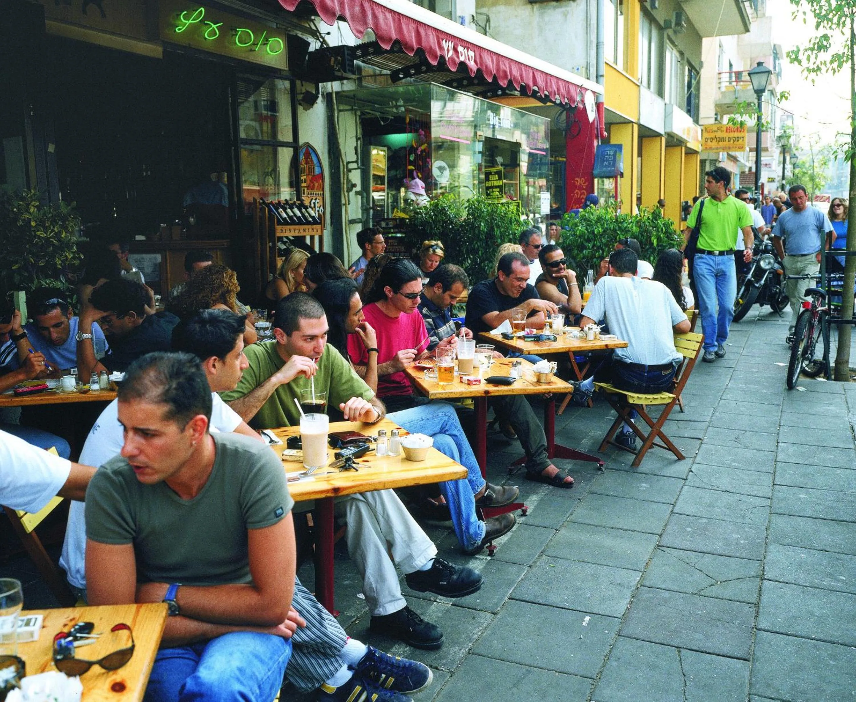 Restaurant/Places to Eat in Olive The White House