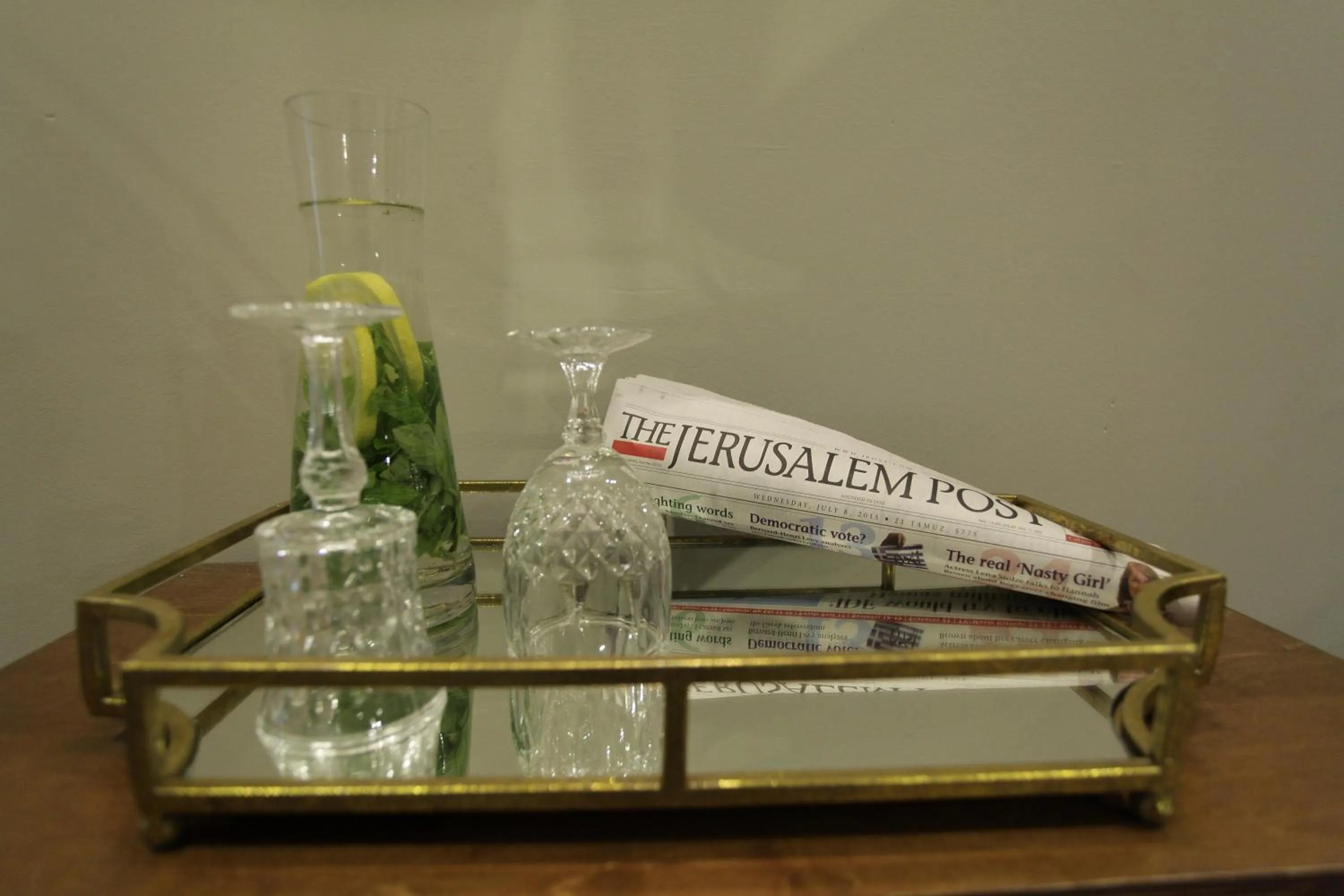 Other, Drinks in Olive The White House