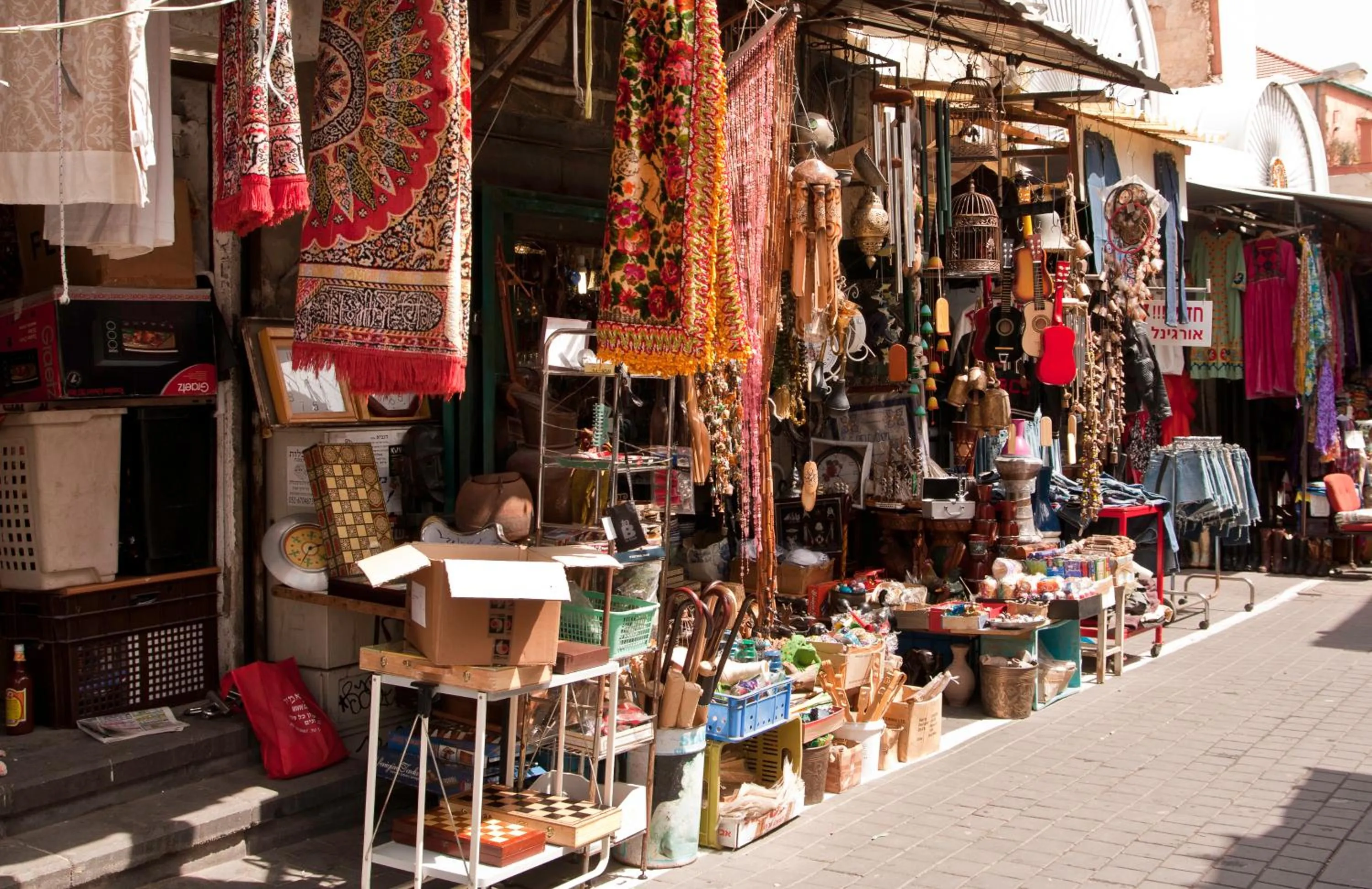 Neighbourhood, Lounge/Bar in Olive The White House