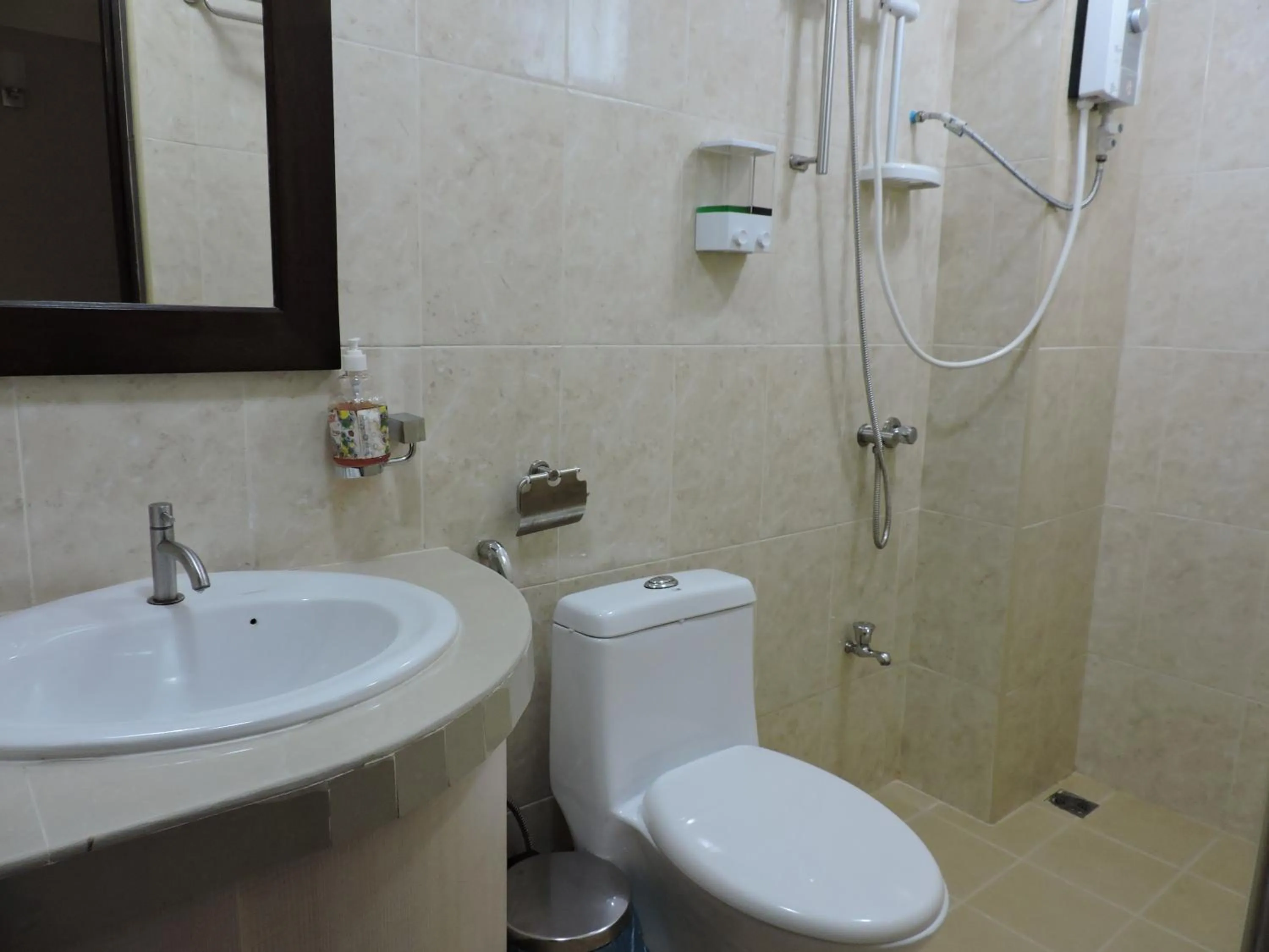 Shower in Beach Palace