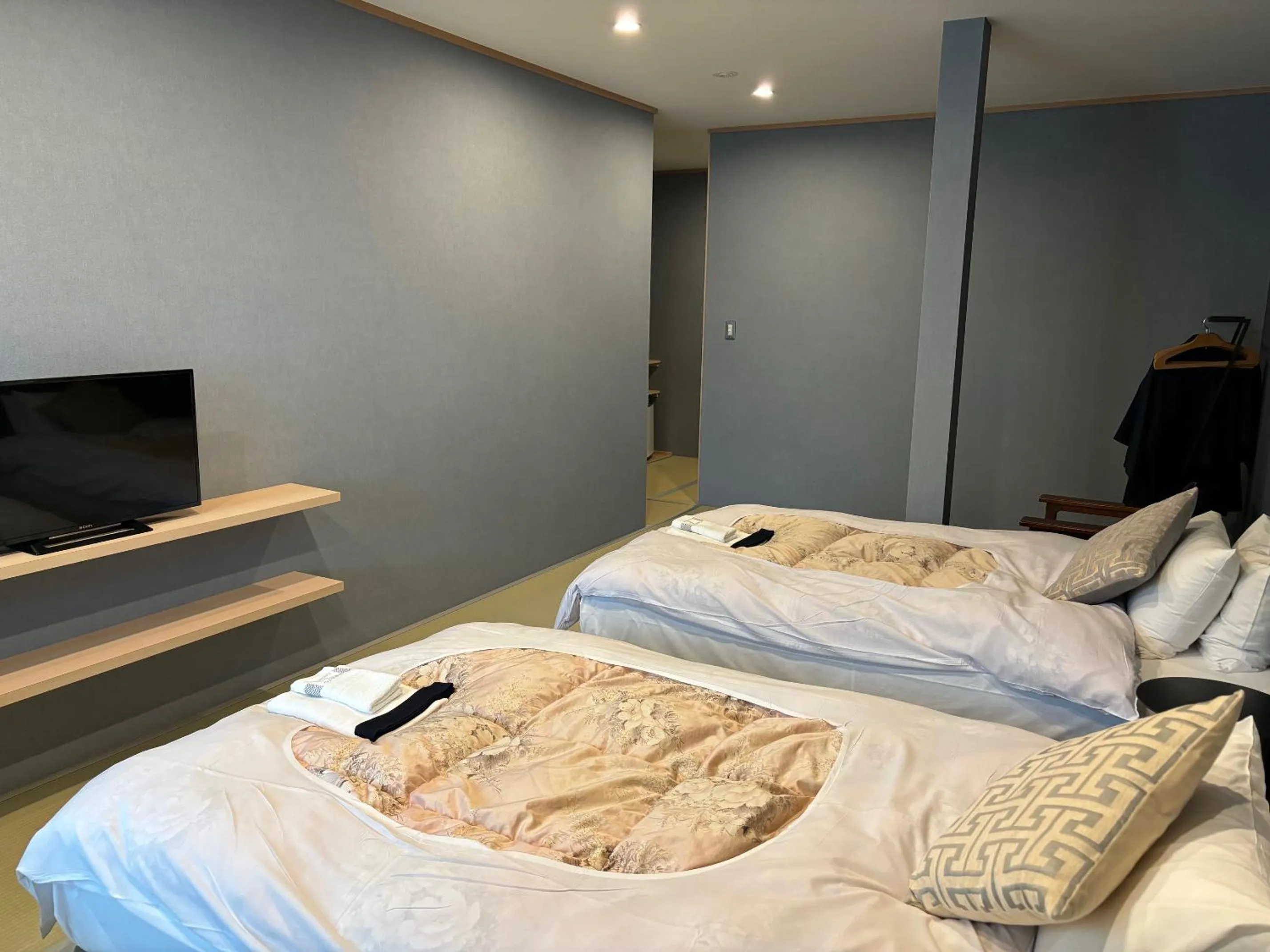 Bed in Kusatsu Onsen Kusatsu Hotel1913