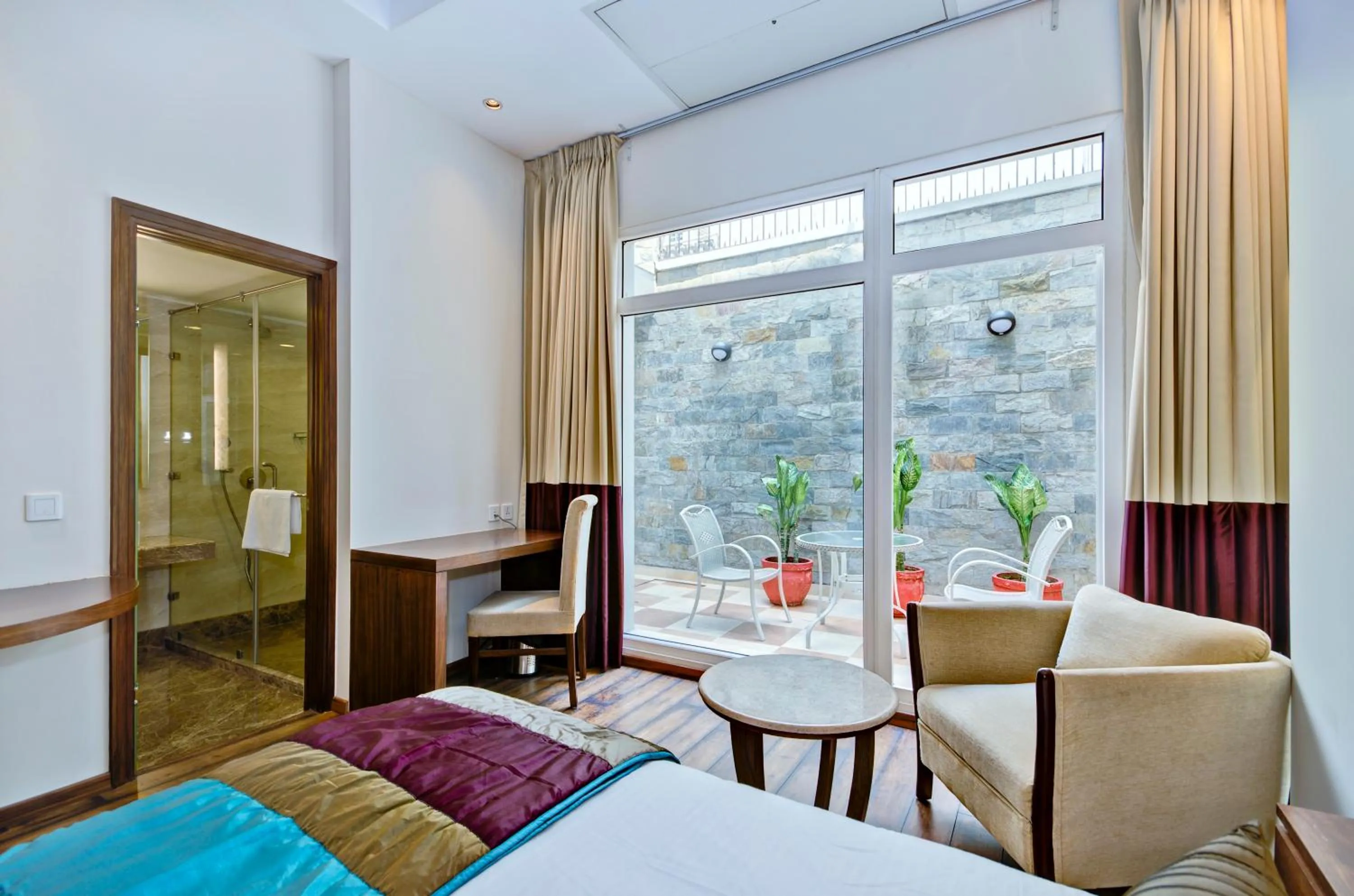 Photo of the whole room in Hotel La Sagrita,Sunder Nagar