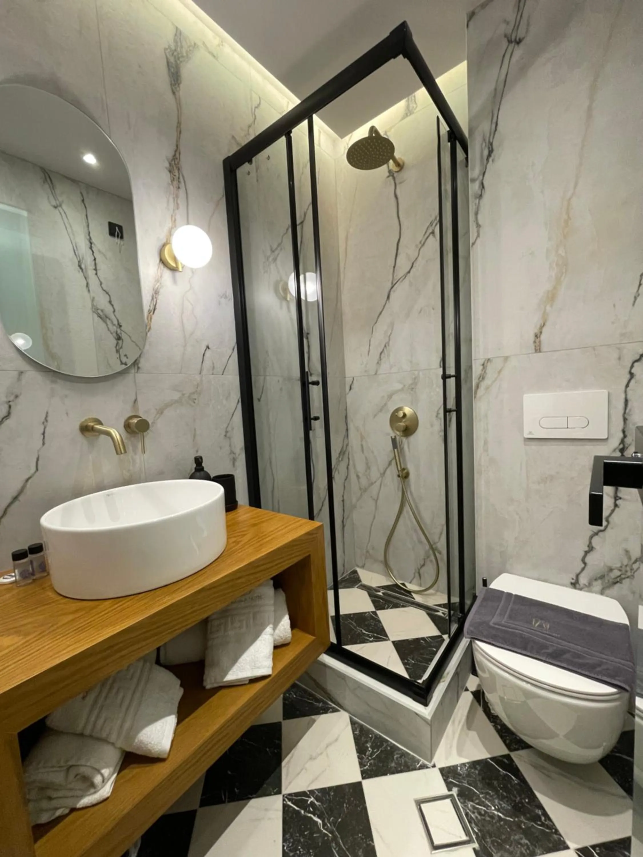 Bathroom in Aggelos Hotel