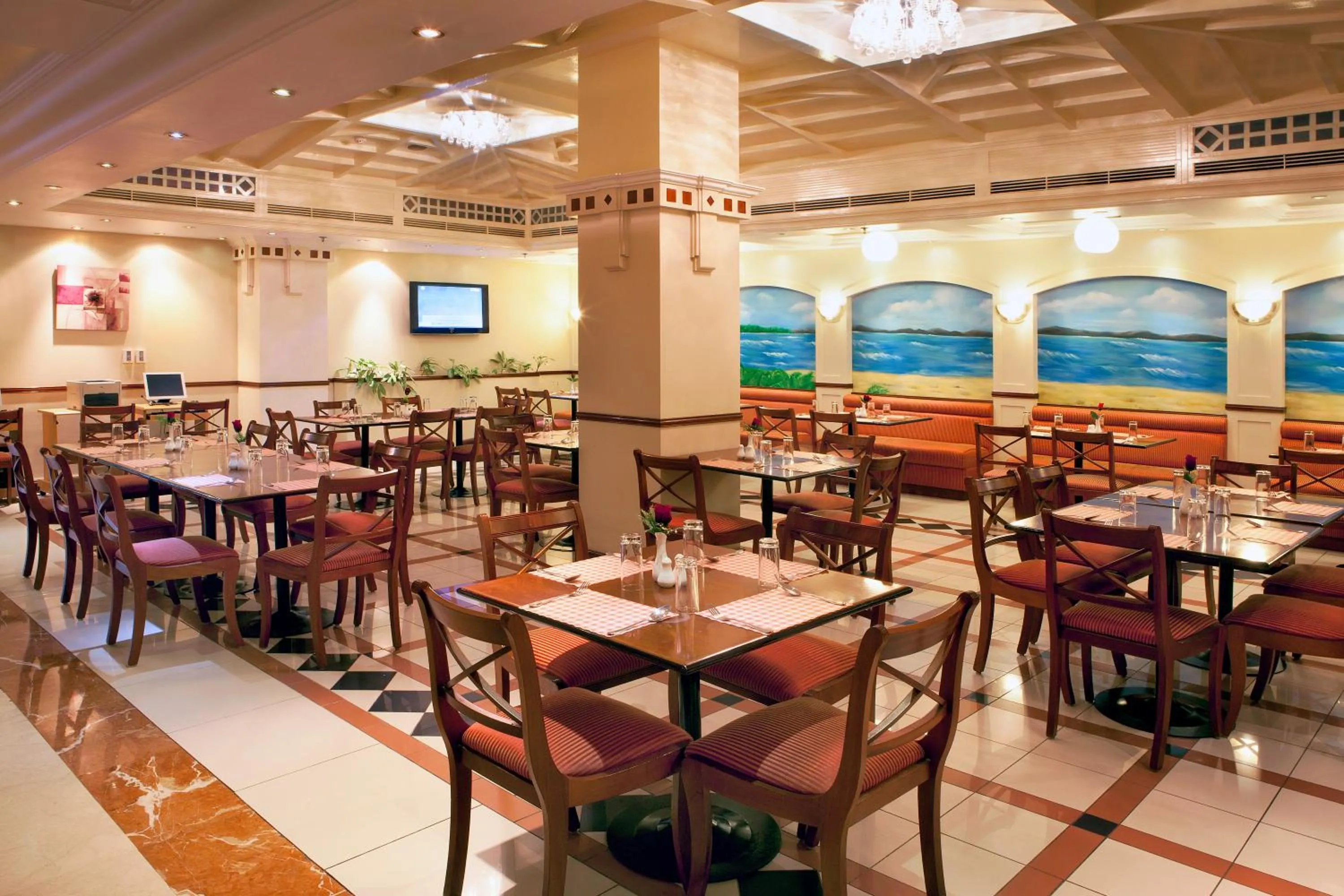 Restaurant/places to eat in Landmark Hotel