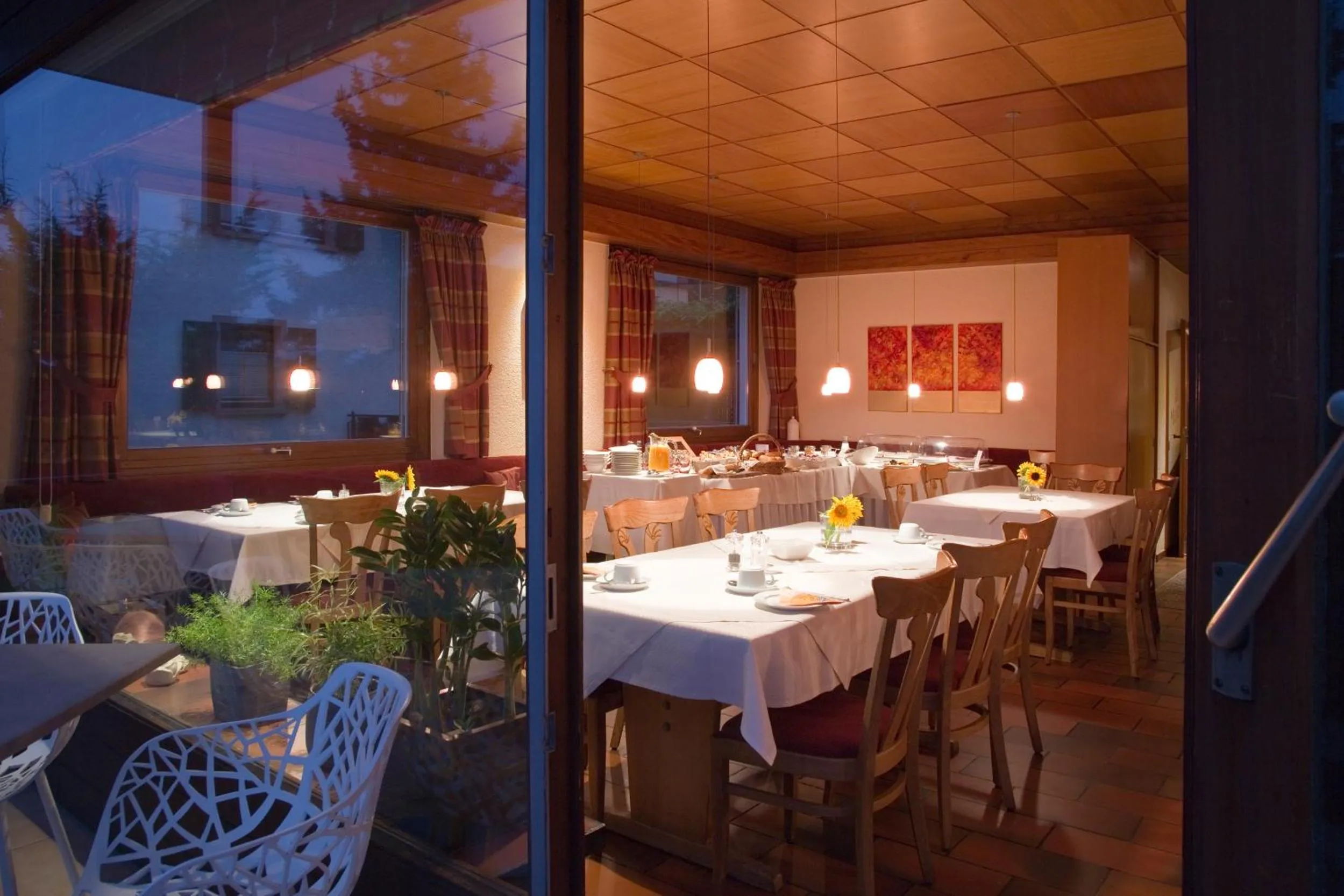 Restaurant/places to eat in Restaurant-Hotel Maien