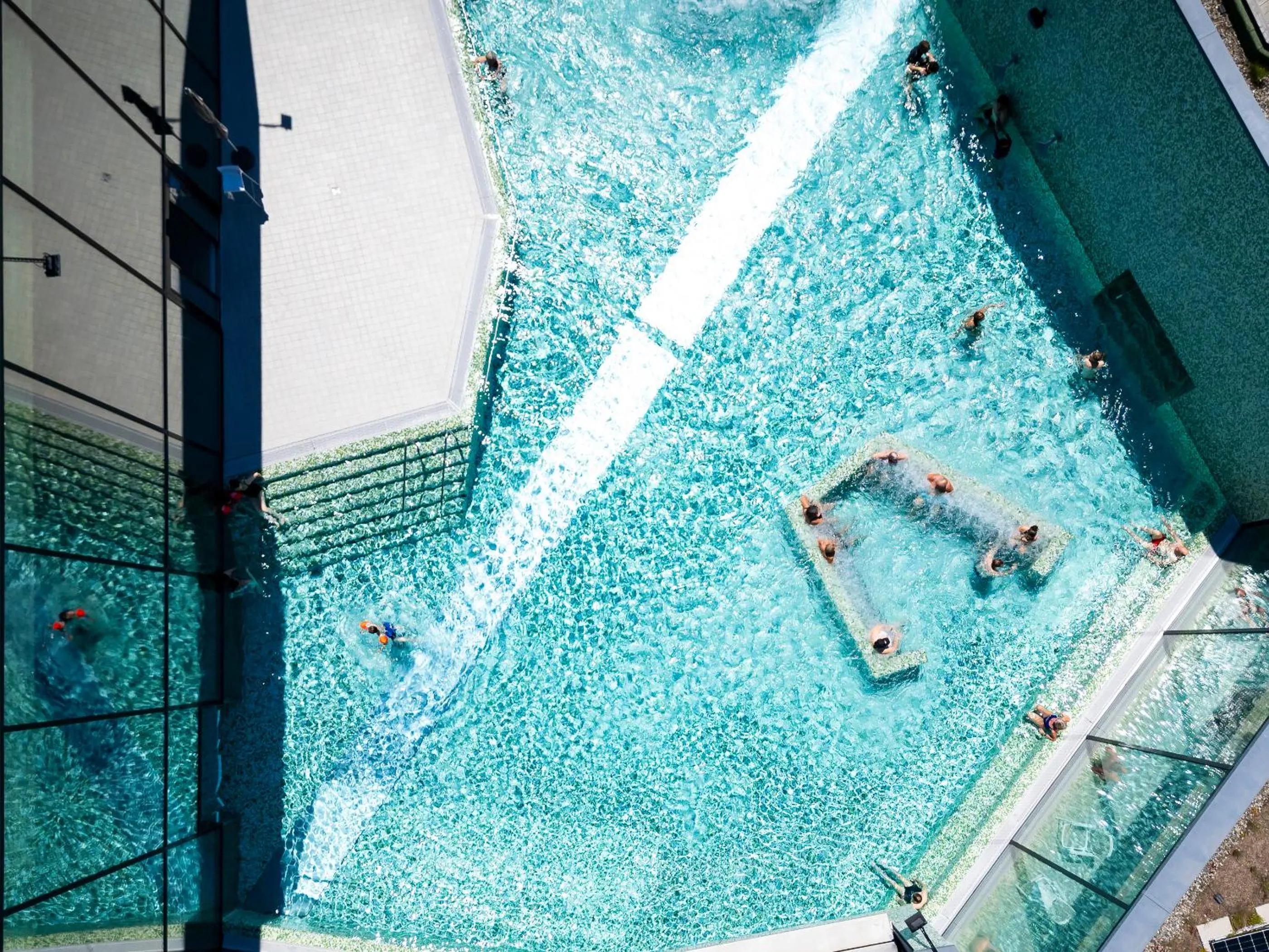 Suite with Hot Tub in Hôtel Cailler & Bains de la Gruyère