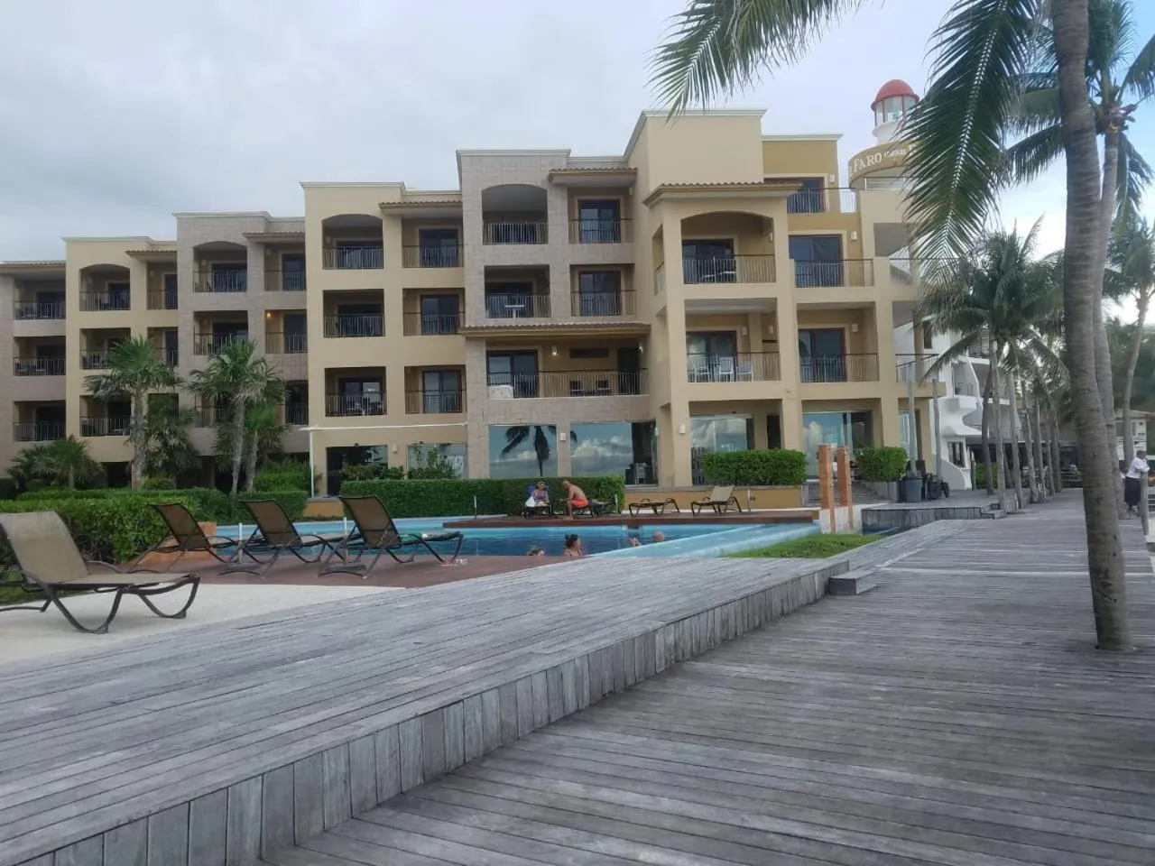 Property building in Ocean Front El Faro Reef 304