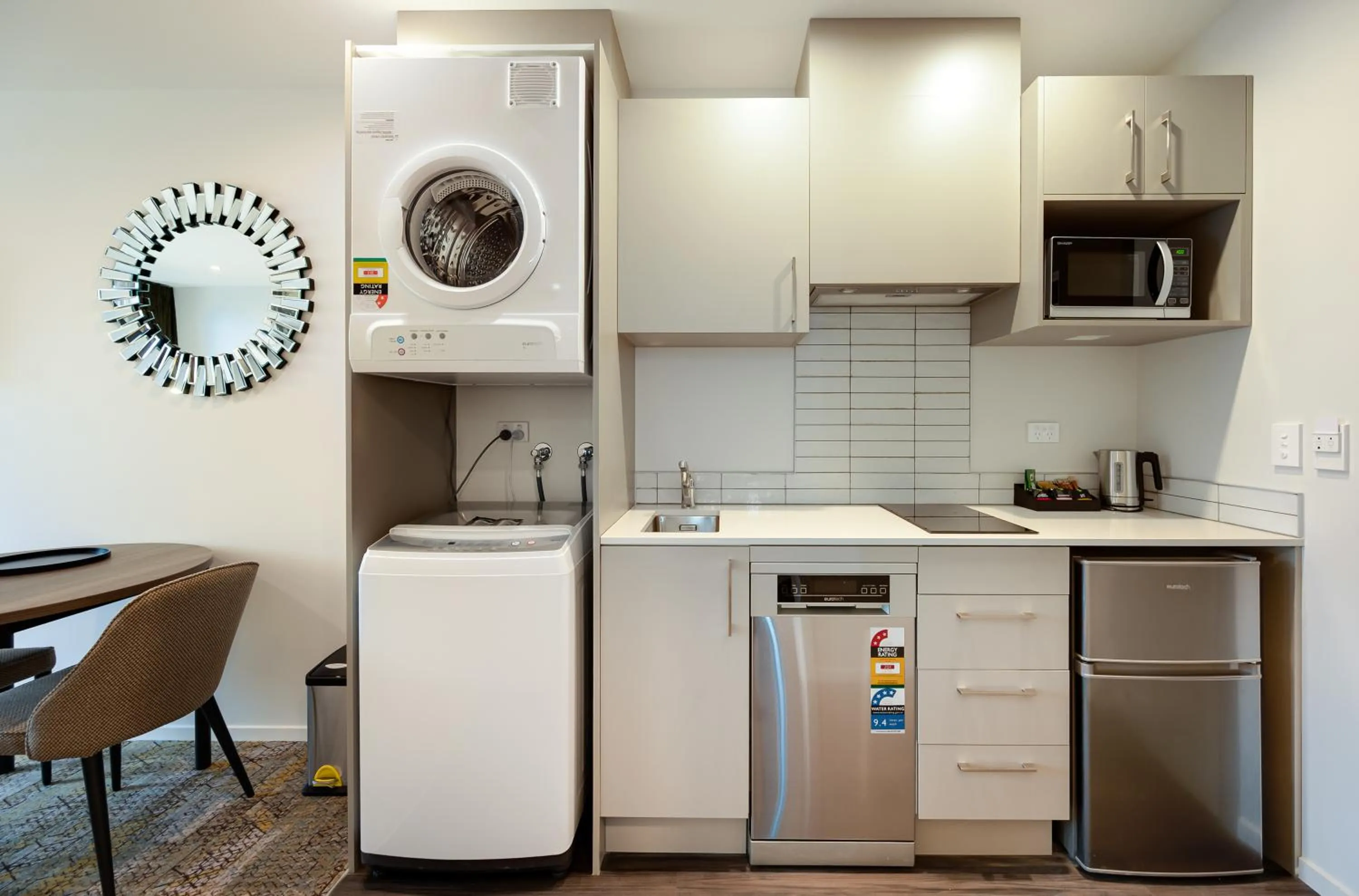 Kitchen or kitchenette in La Quinta by Wyndham Remarkables Park Queenstown