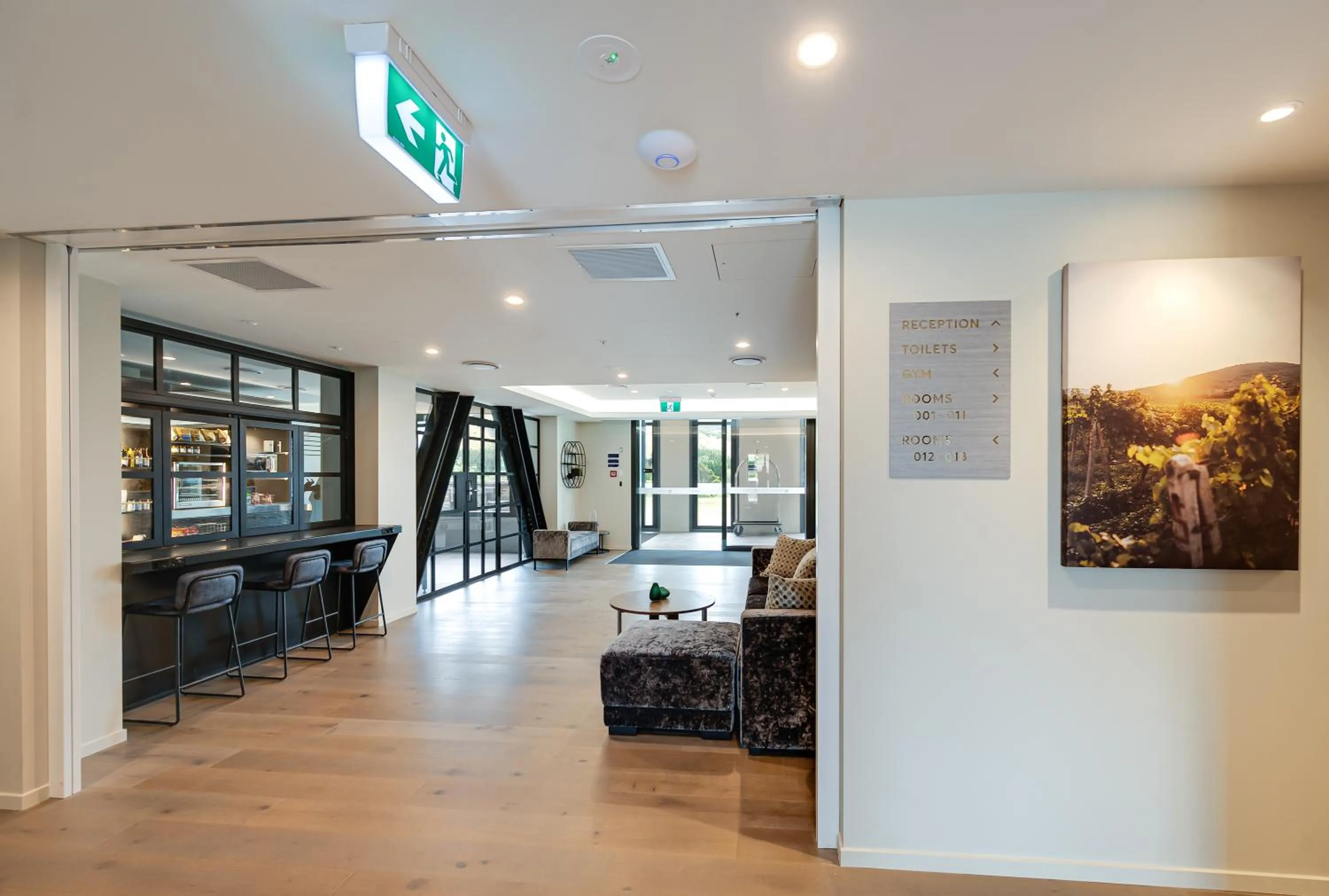 Lobby or reception in La Quinta by Wyndham Remarkables Park Queenstown