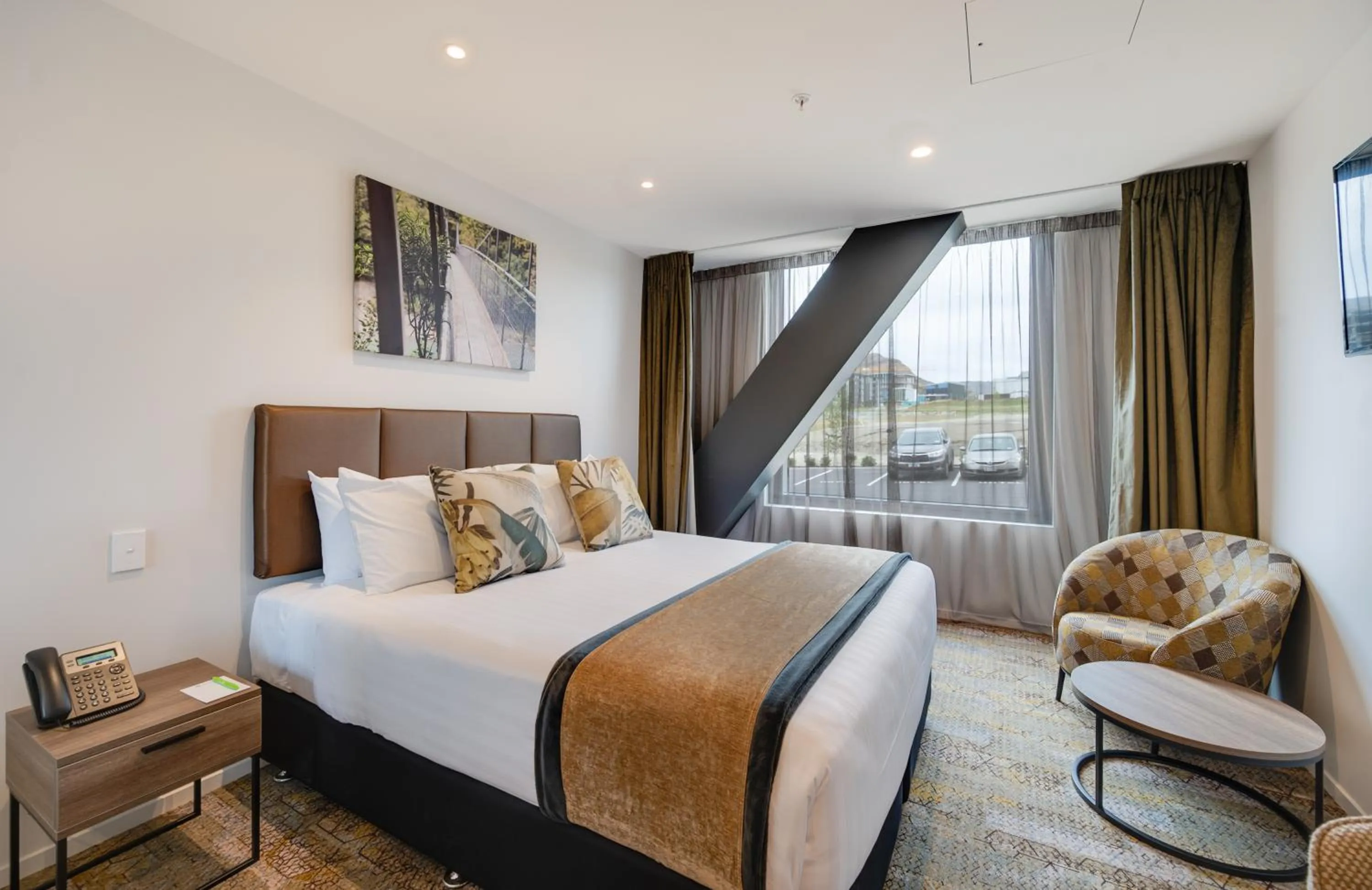 Bedroom, Bed in La Quinta by Wyndham Remarkables Park Queenstown