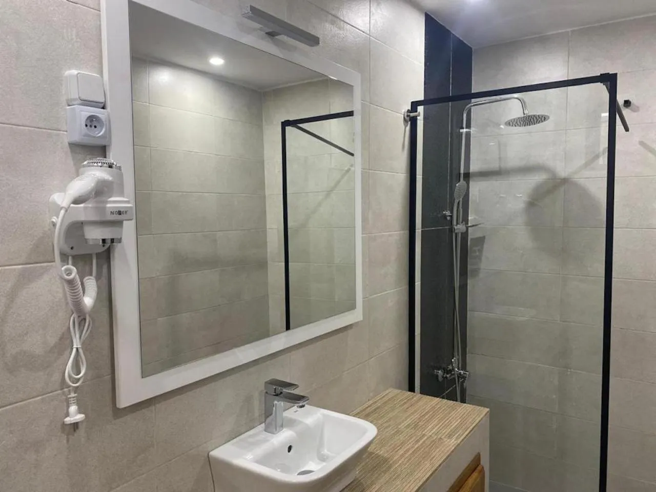 Toilet in Hotel Residence La Corniche