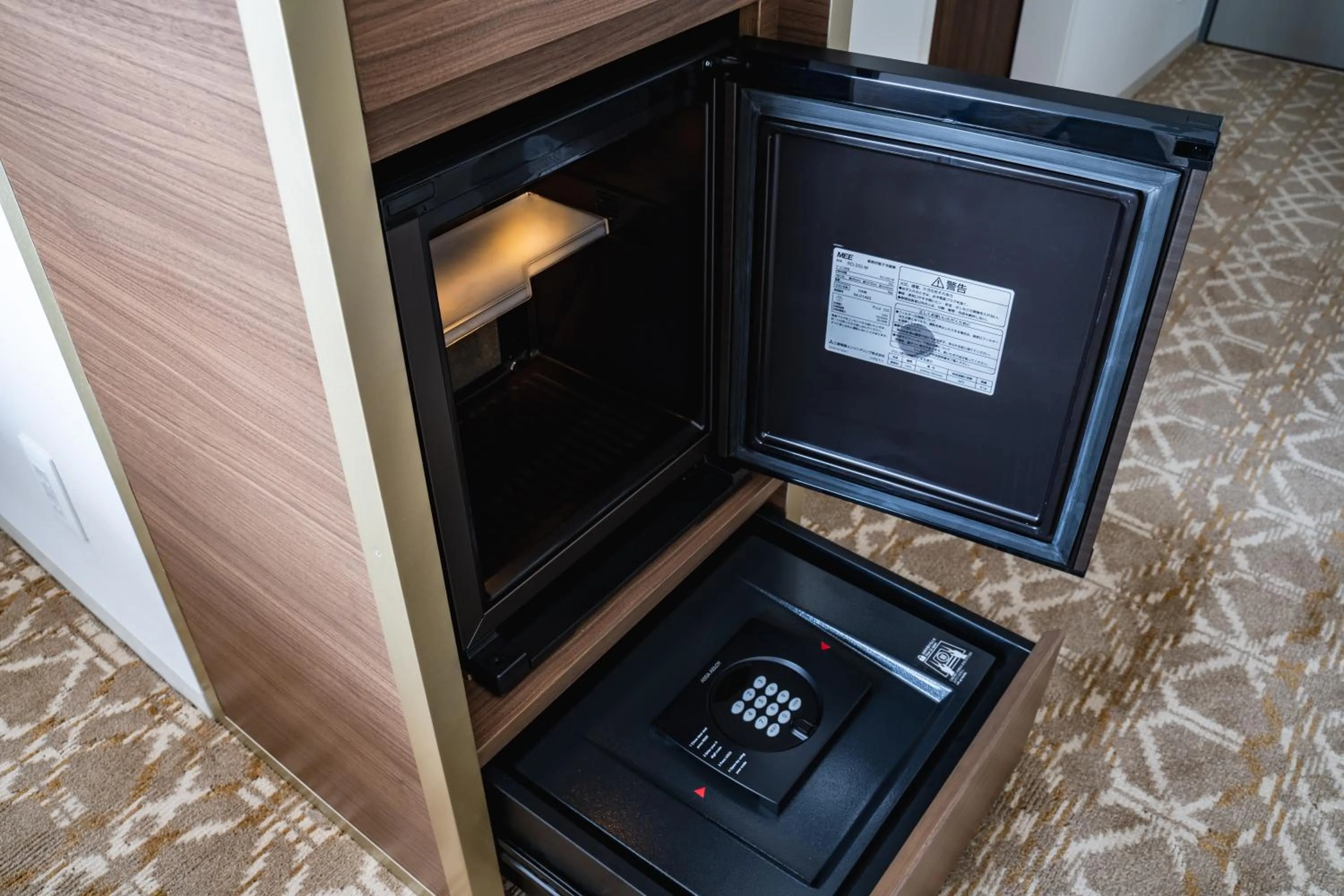 safe in The Royal Park Canvas - Kyoto Nijo