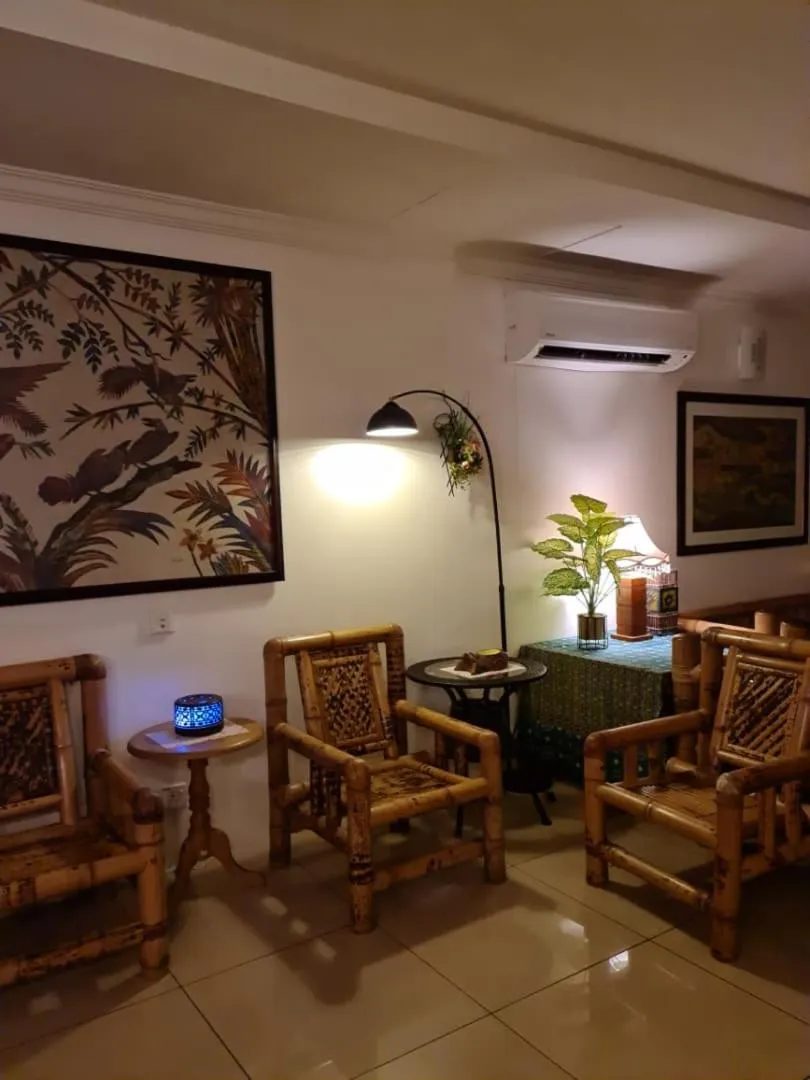 Communal lounge/ TV room in Hotel Johan