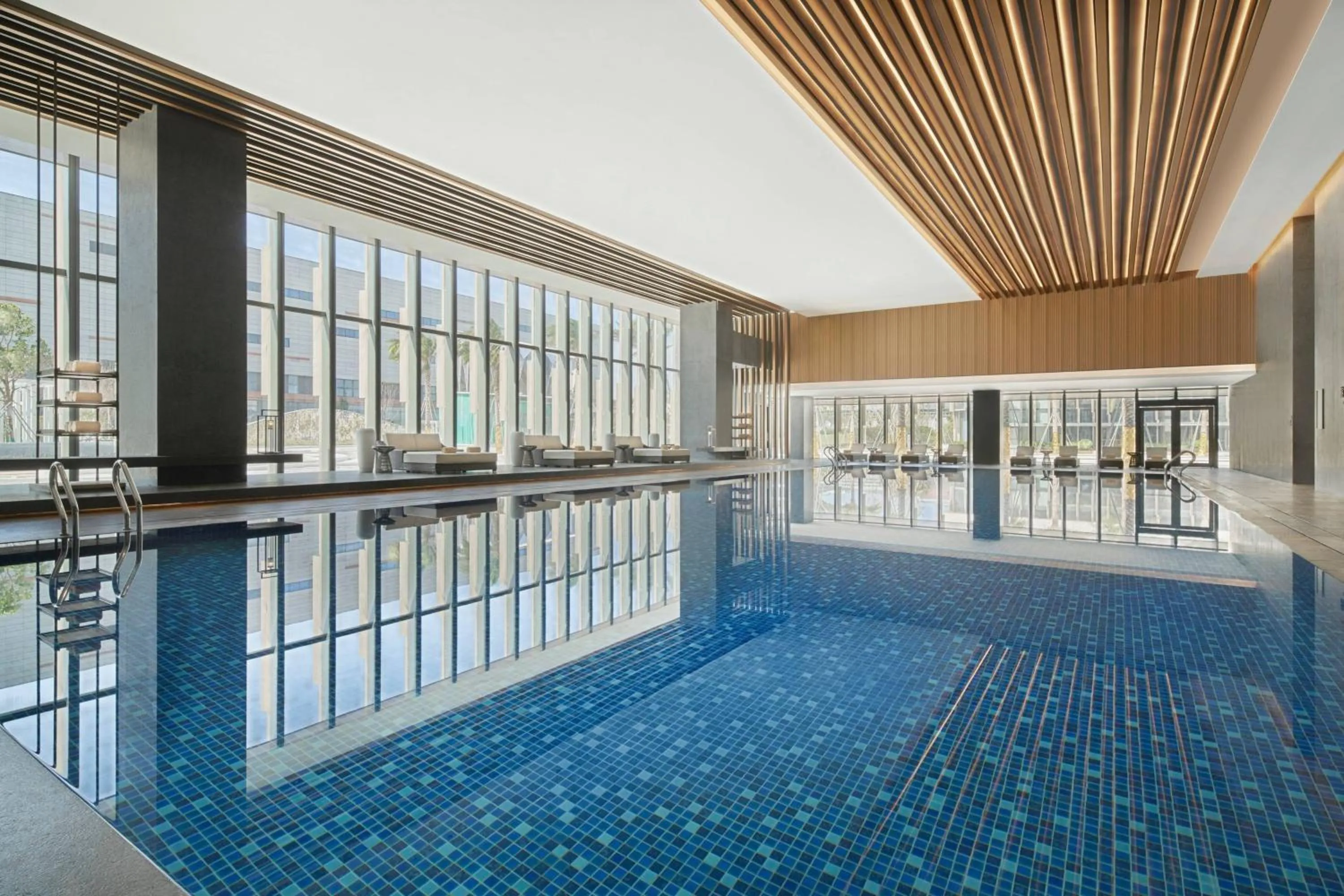 Swimming pool in Fuzhou Marriott Hotel Riverside