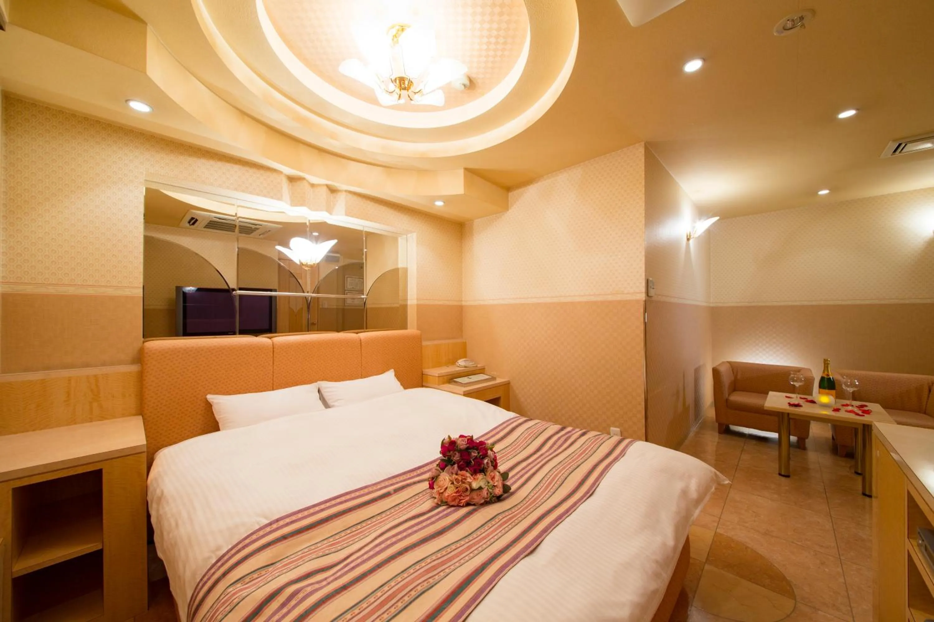 Bed in HOTEL THE i Adult only