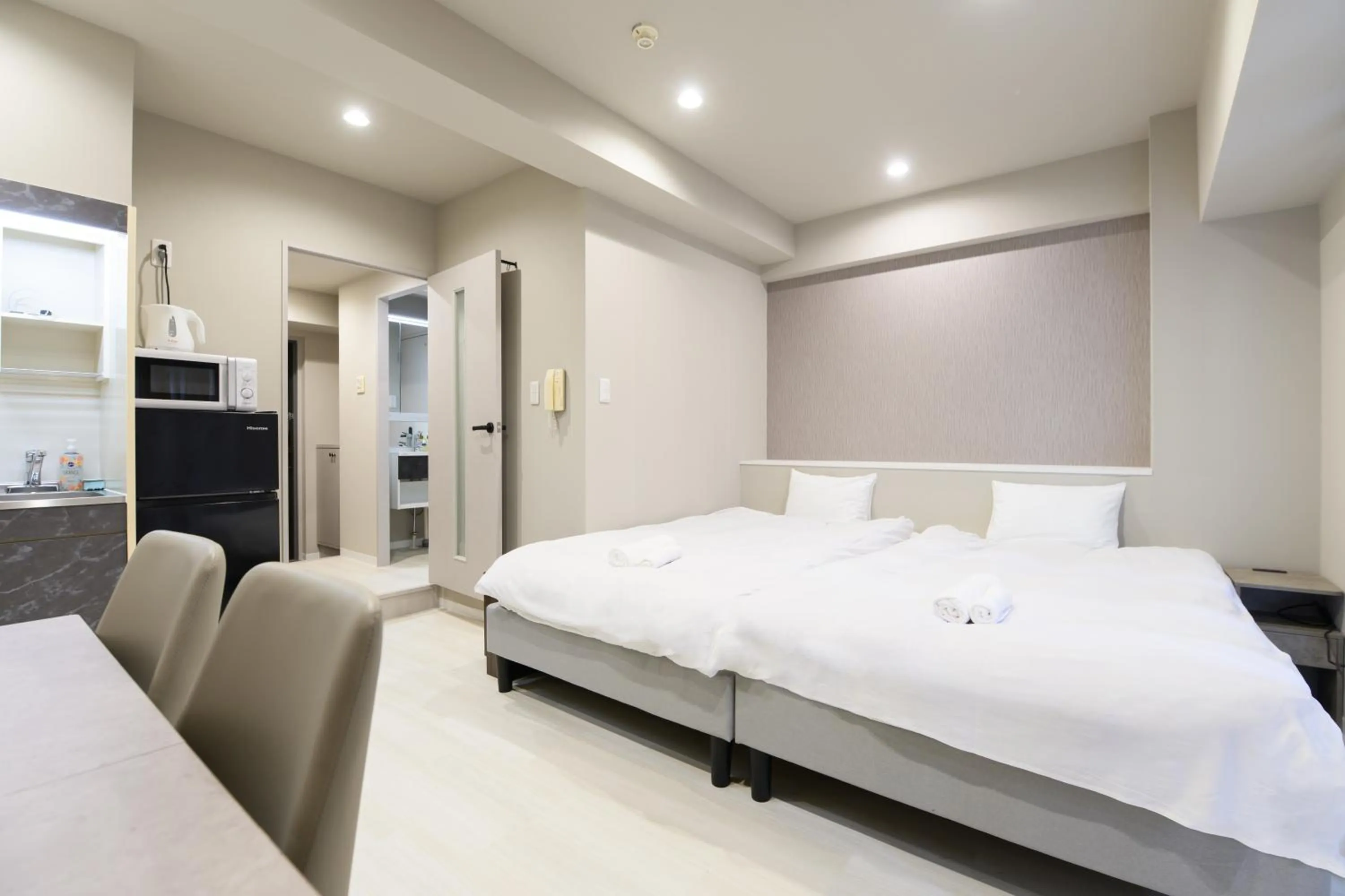 Photo of the whole room, Bed in Ostay Kitahama Hotel Apartment