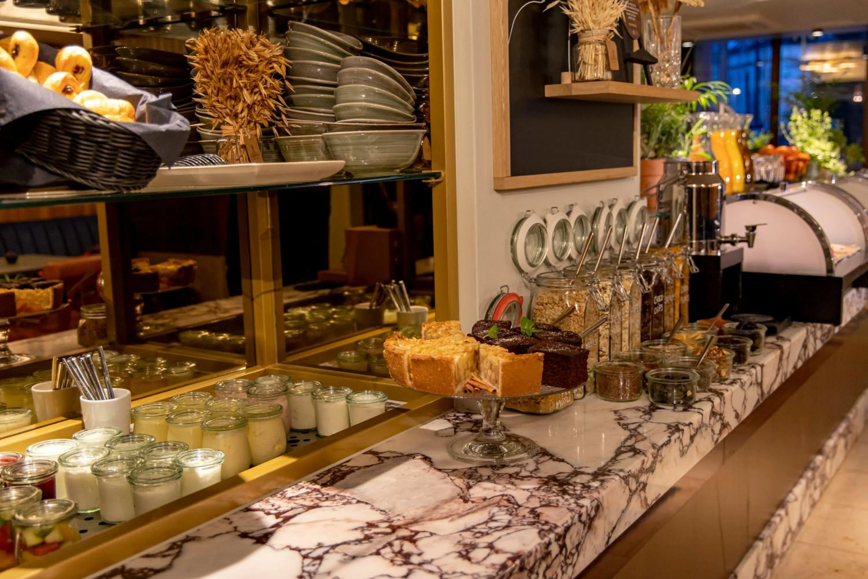 Buffet breakfast in MUZE Hotel Dusseldorf - Handwritten Collection