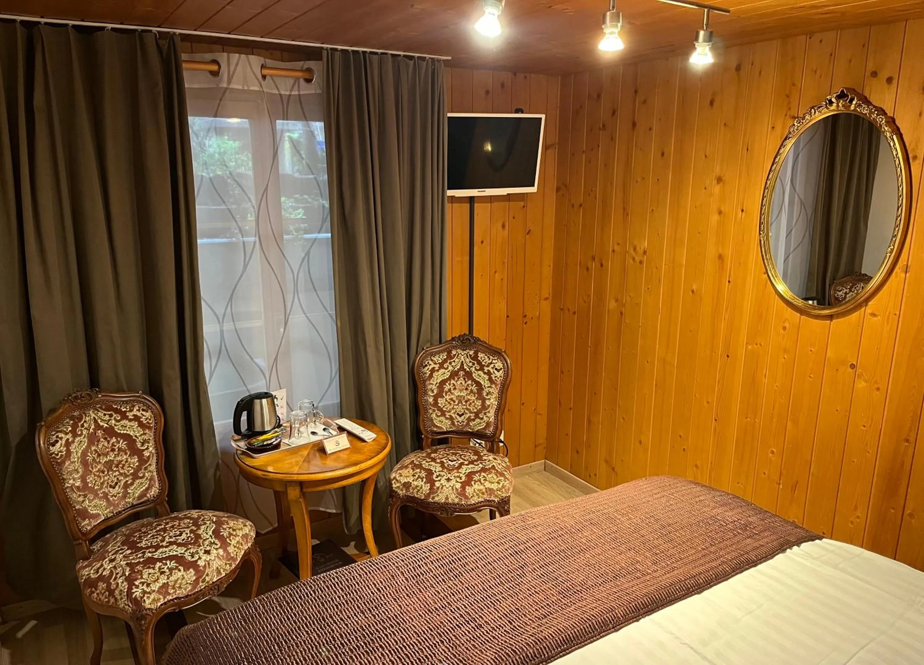 Bed in Historic Hotel Steinbock