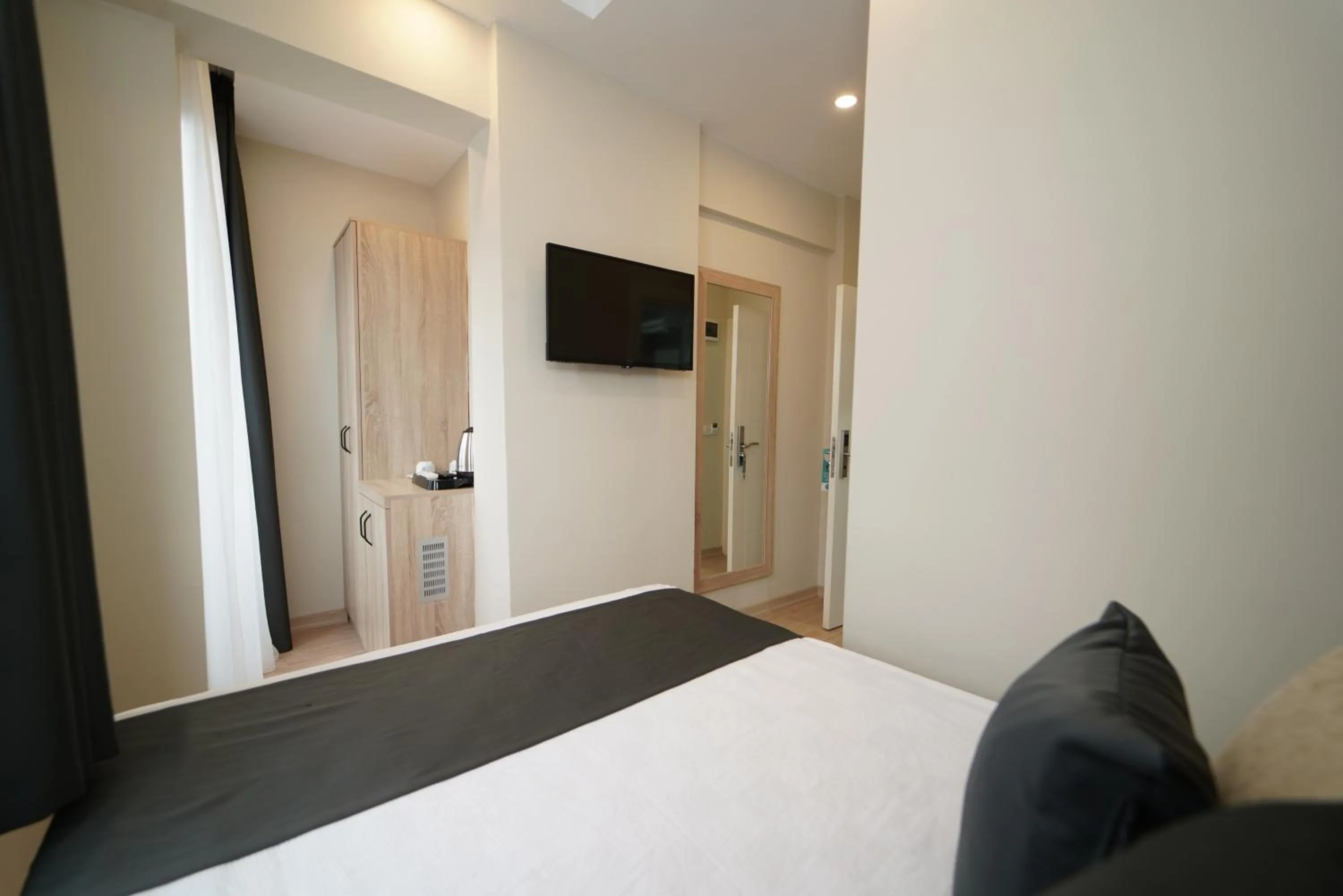 Photo of the whole room, Bed in Deniz Boutique Hotel