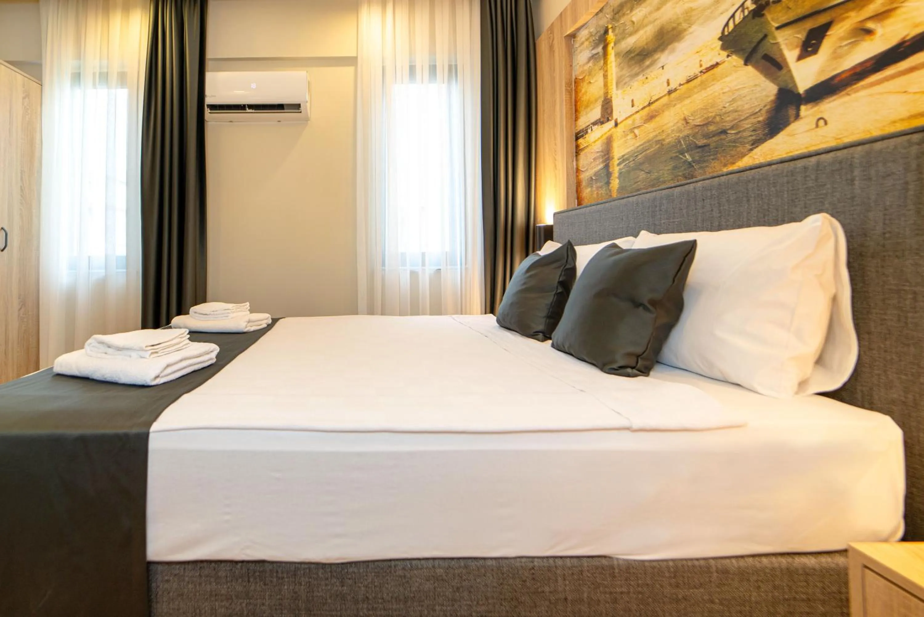 Photo of the whole room, Bed in Deniz Boutique Hotel