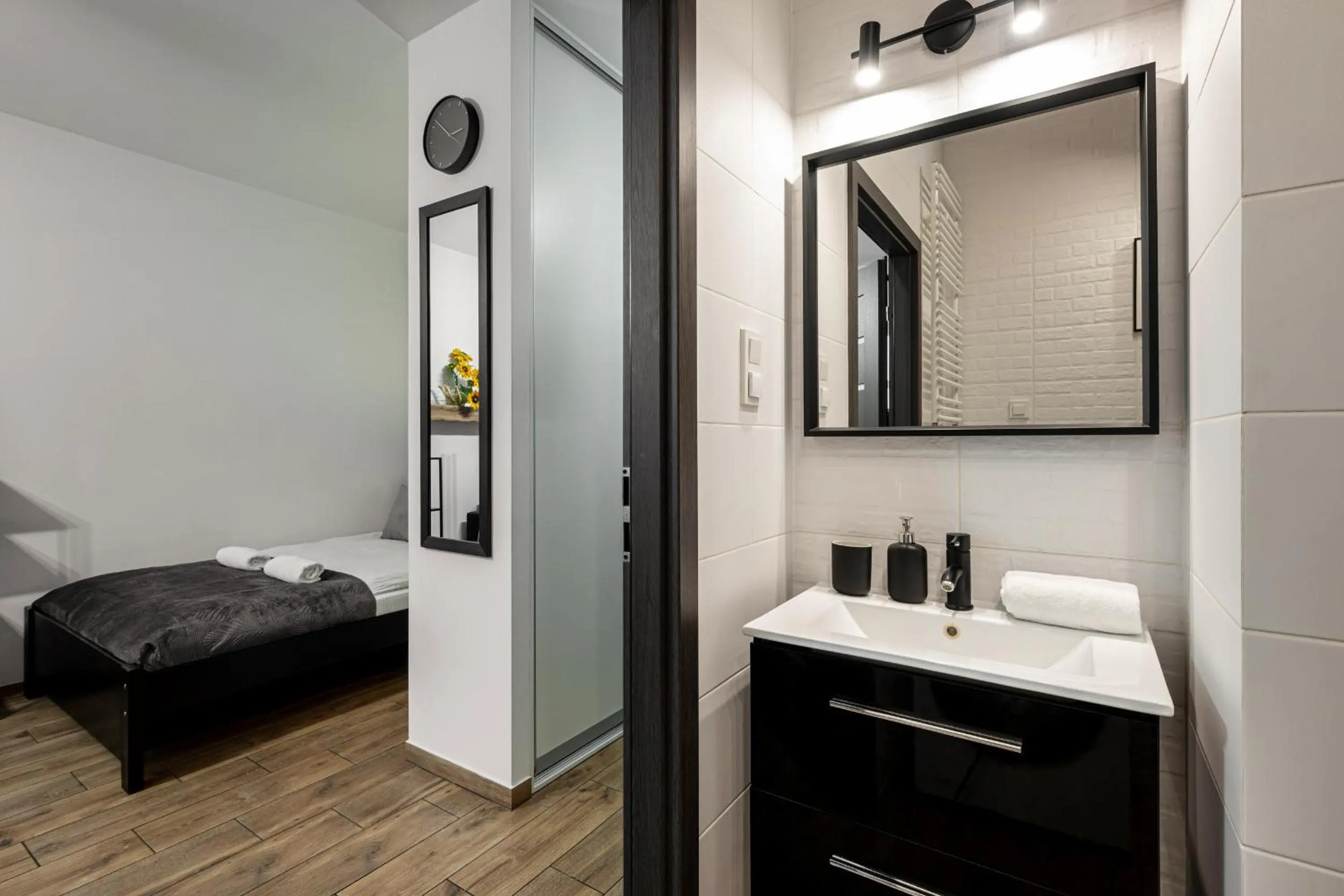 Bed in RentPlanet - Apartamenty Jagiełły