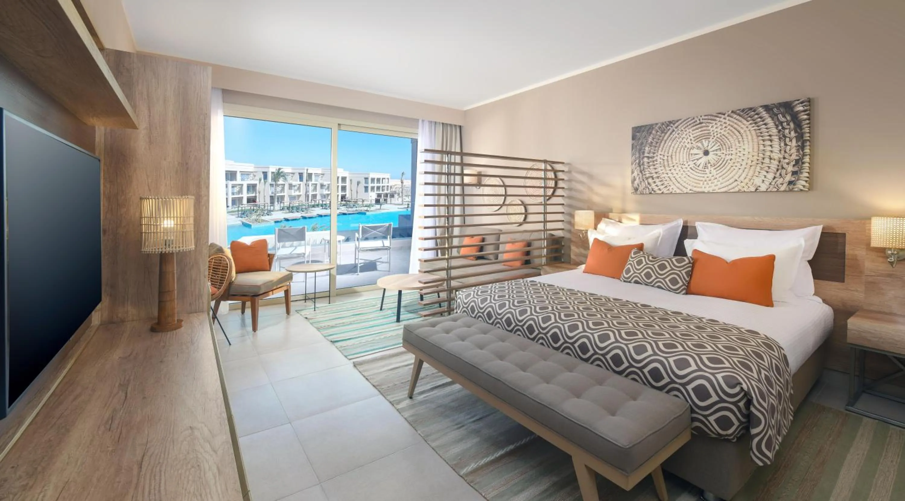 Photo of the whole room, Bed in Steigenberger Resort Ras Soma