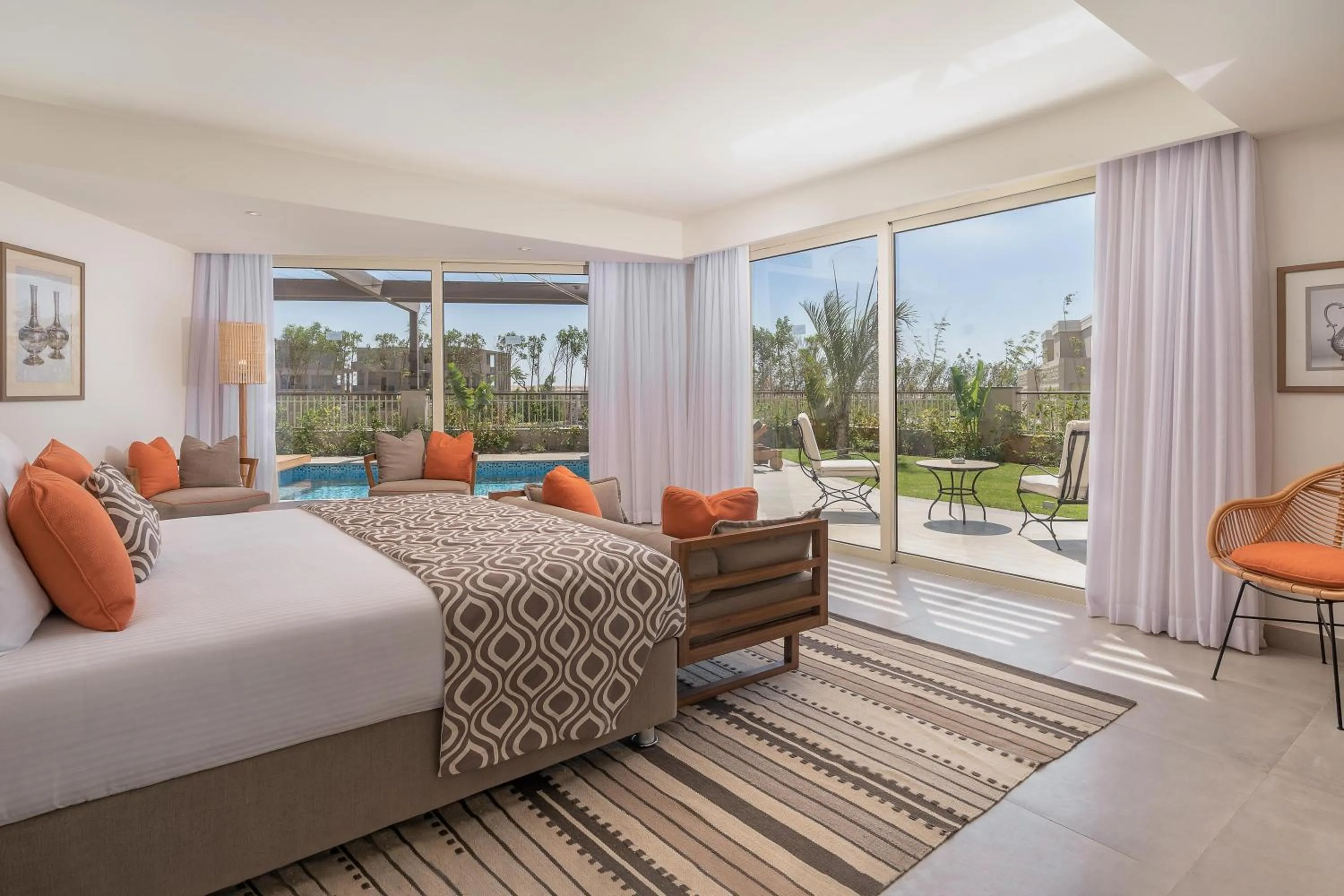 Photo of the whole room, Bed in Steigenberger Resort Ras Soma