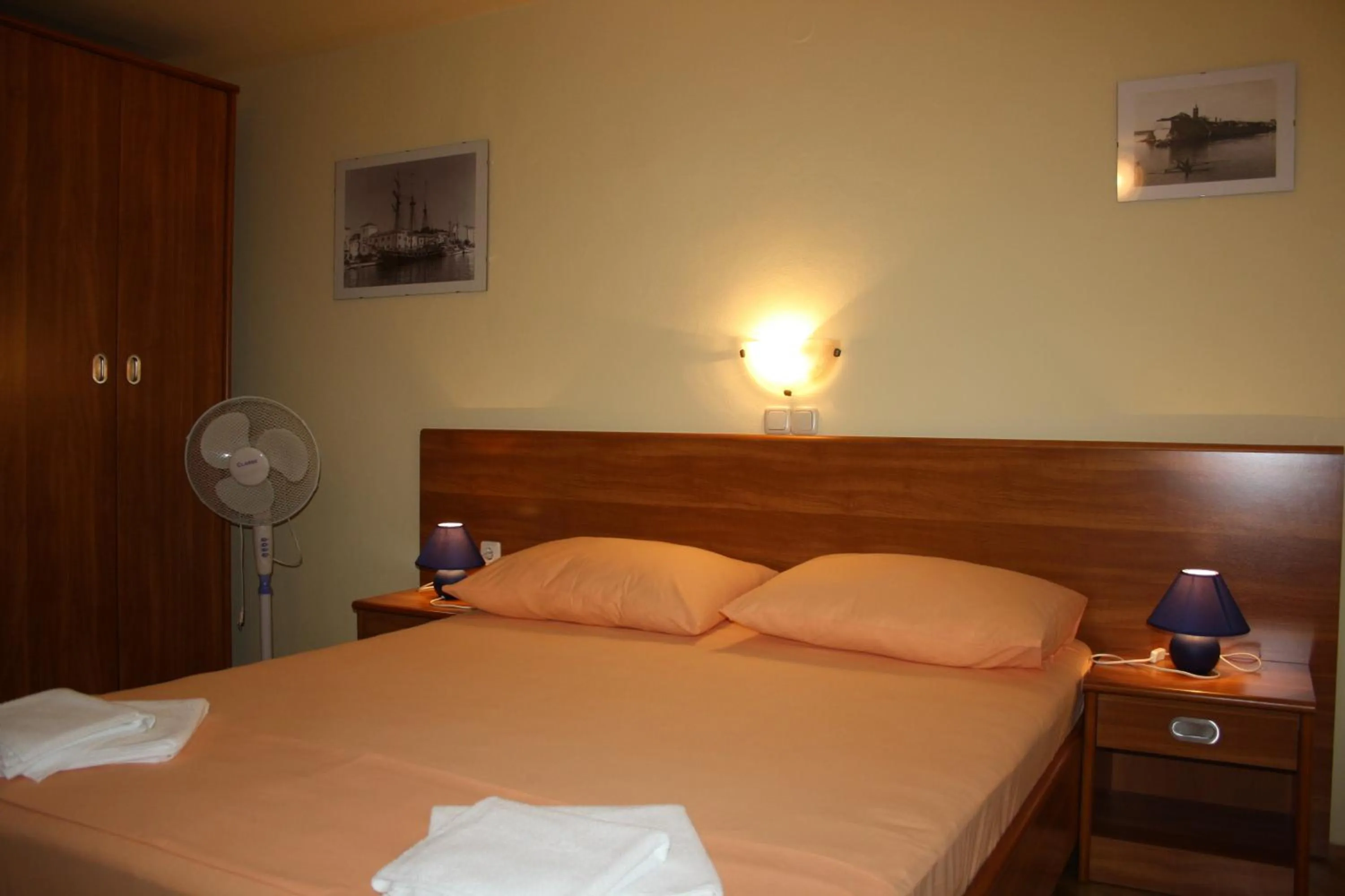 Bed in Apartments Villa Olga