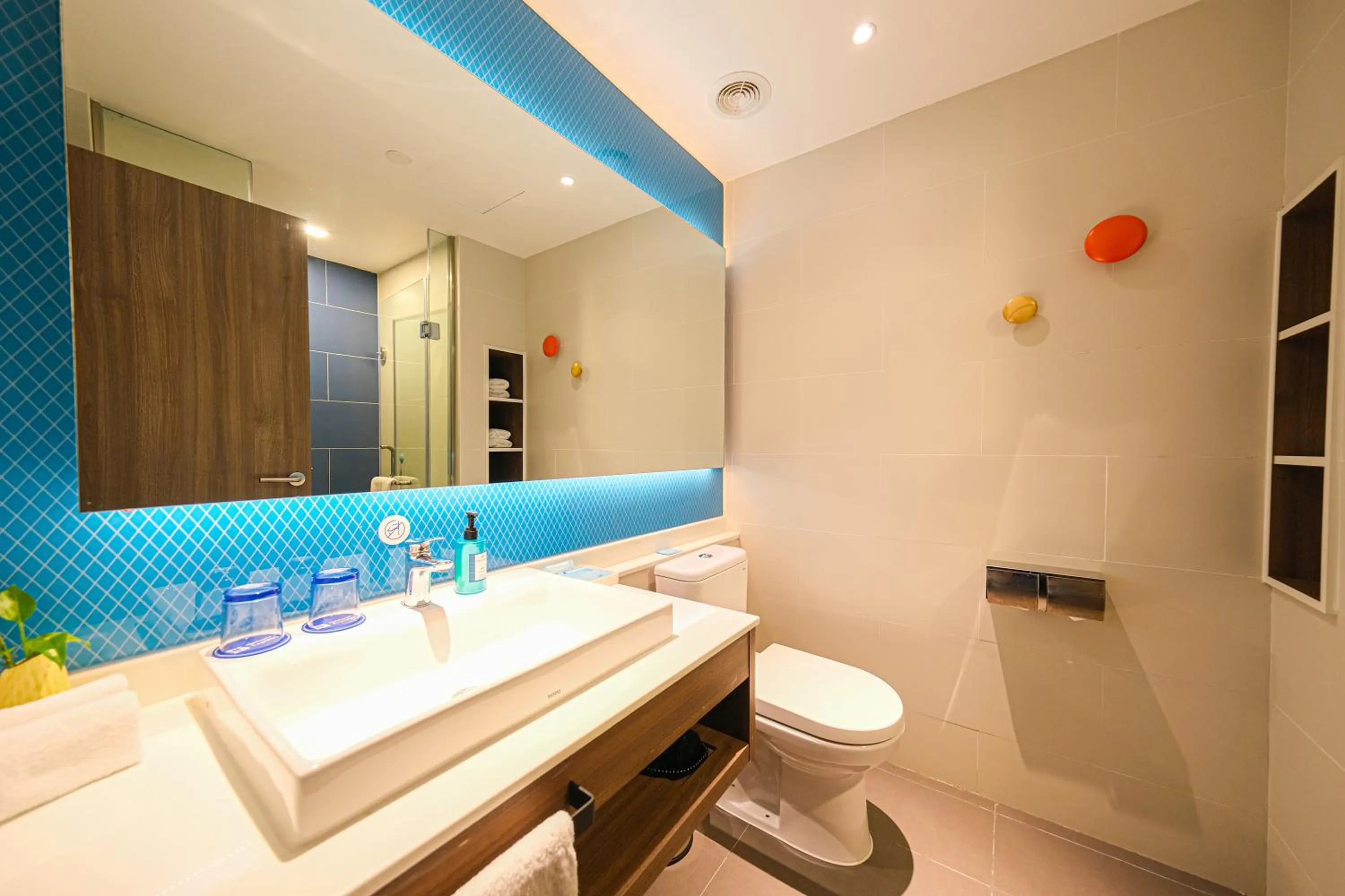 Bathroom in Holiday Inn Express Quanzhou City Center by IHG