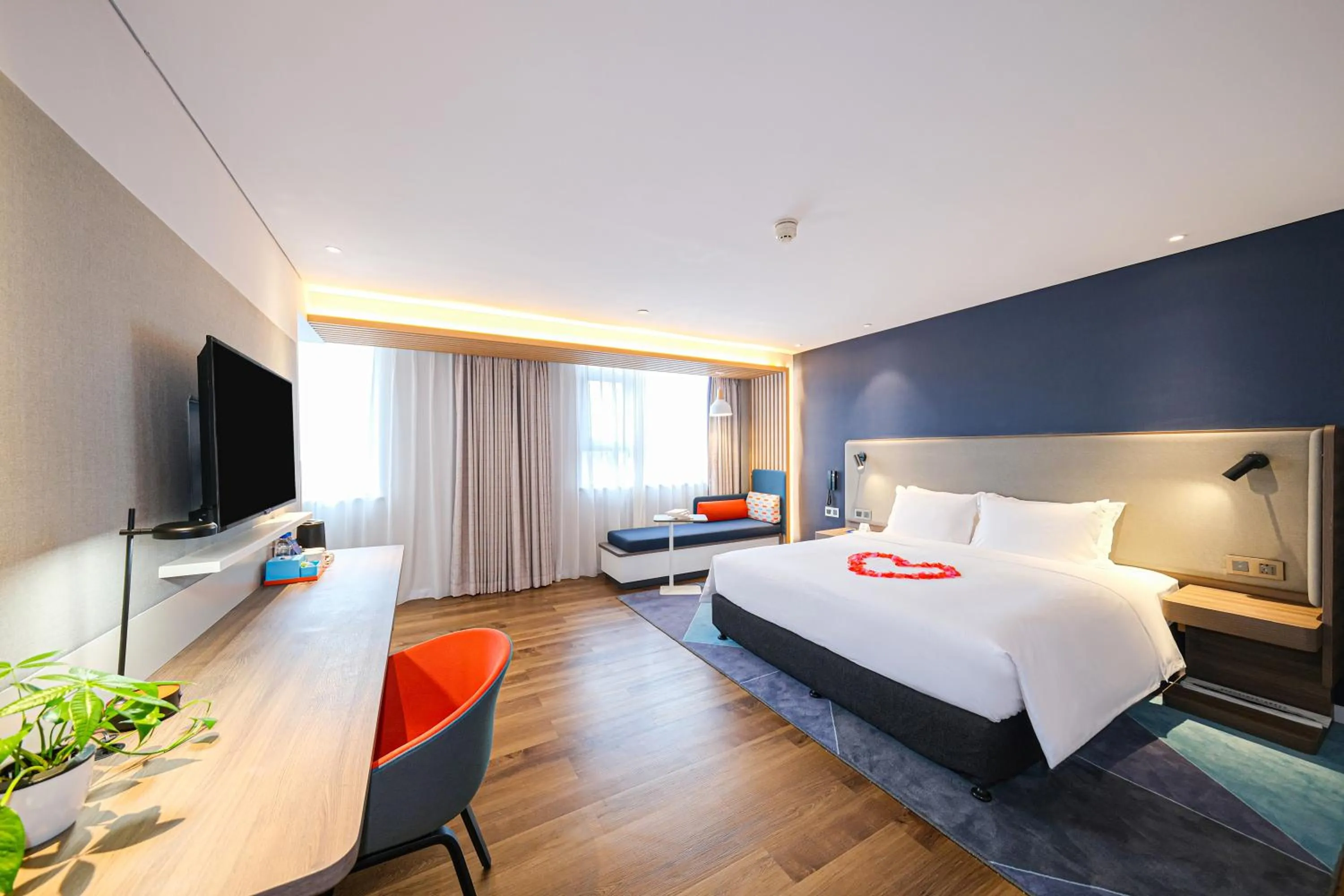 Photo of the whole room, Bed in Holiday Inn Express Quanzhou City Center by IHG