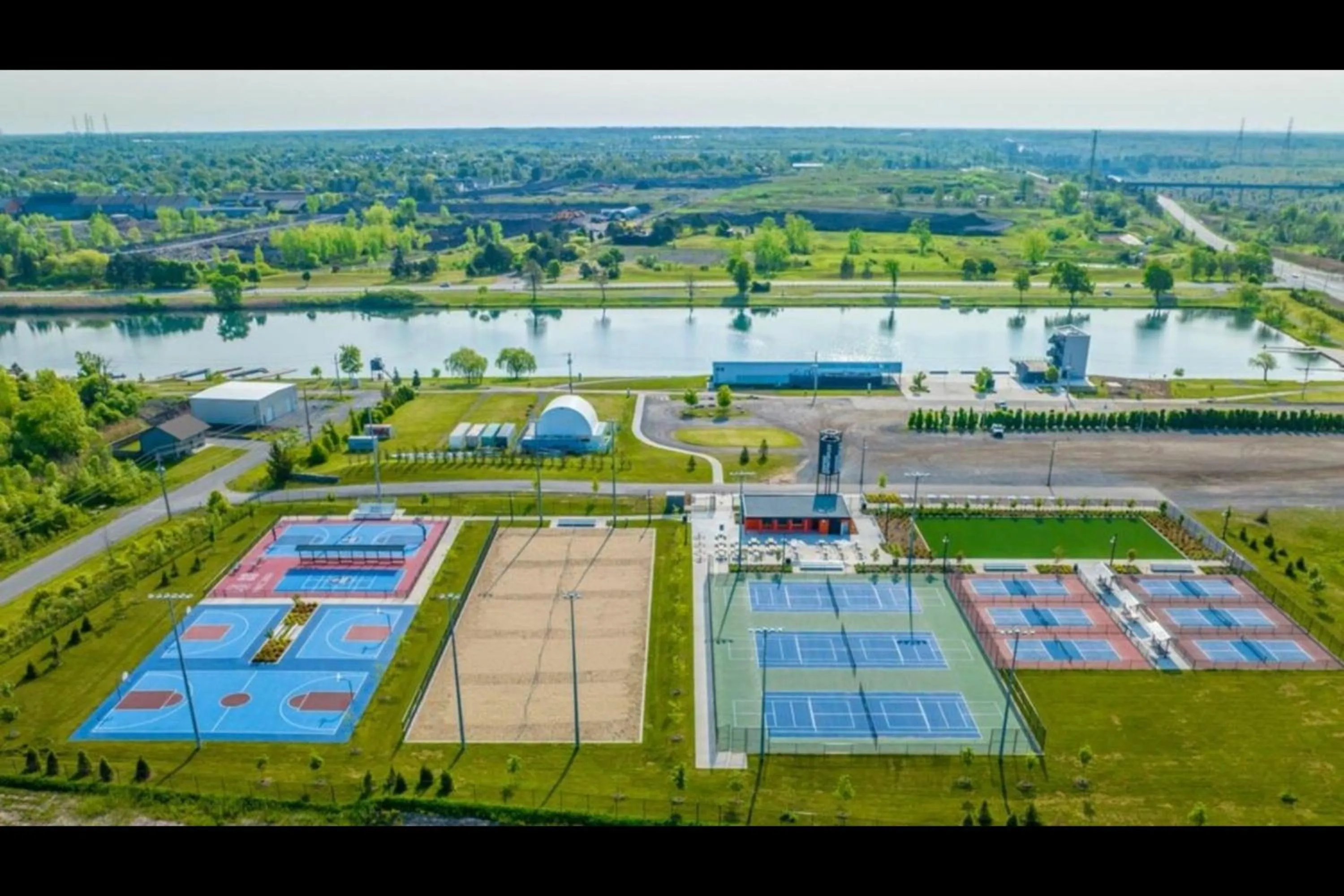 Area and facilities in Holiday Inn Express & Suites - Welland