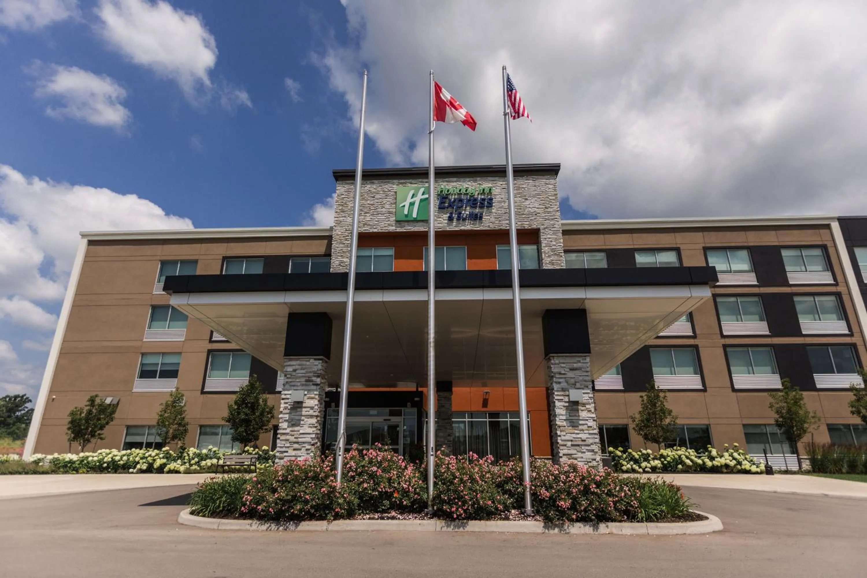 Property building in Holiday Inn Express & Suites - Welland