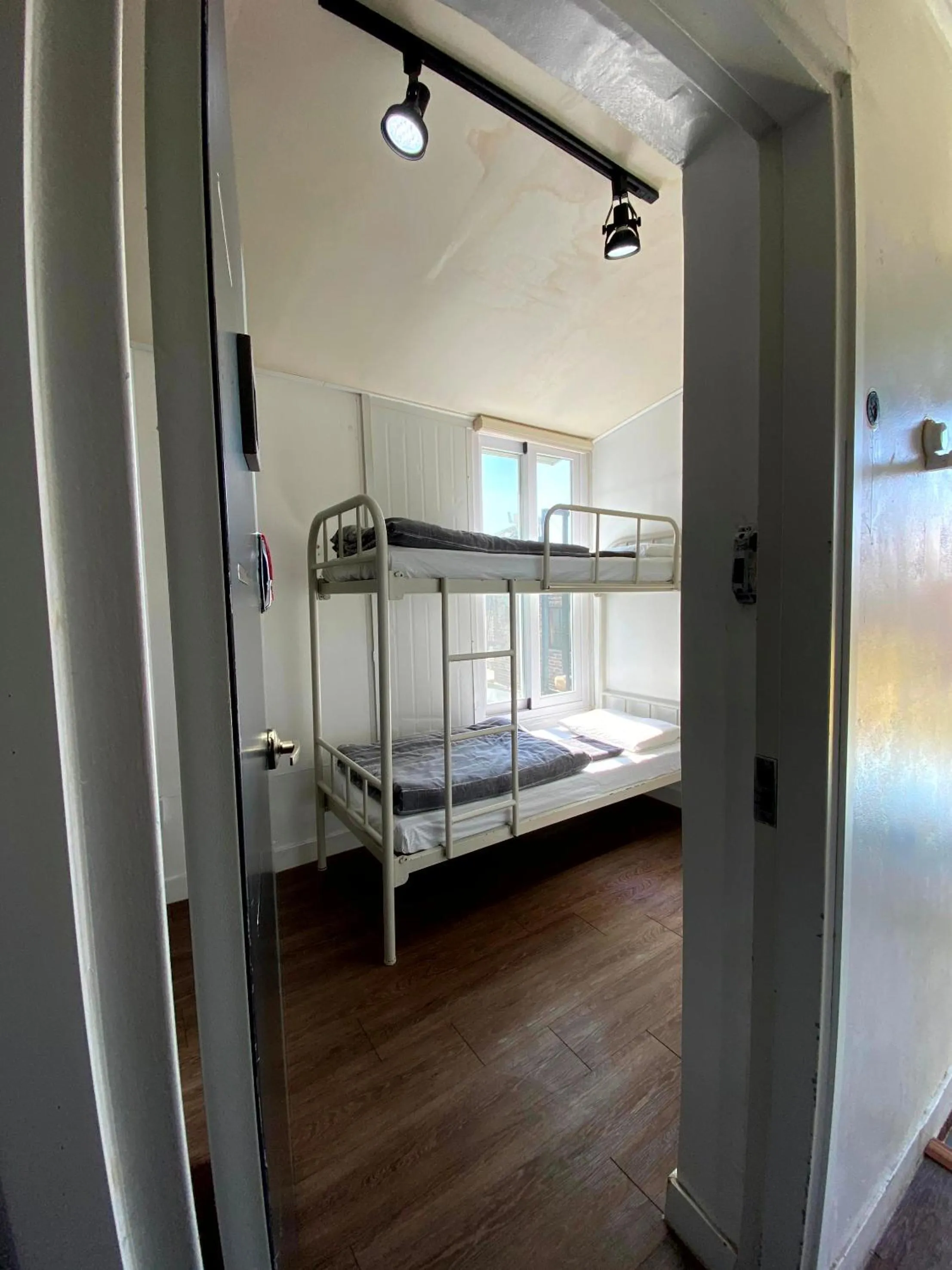 Bed in Itaewon Yellow Guesthouse