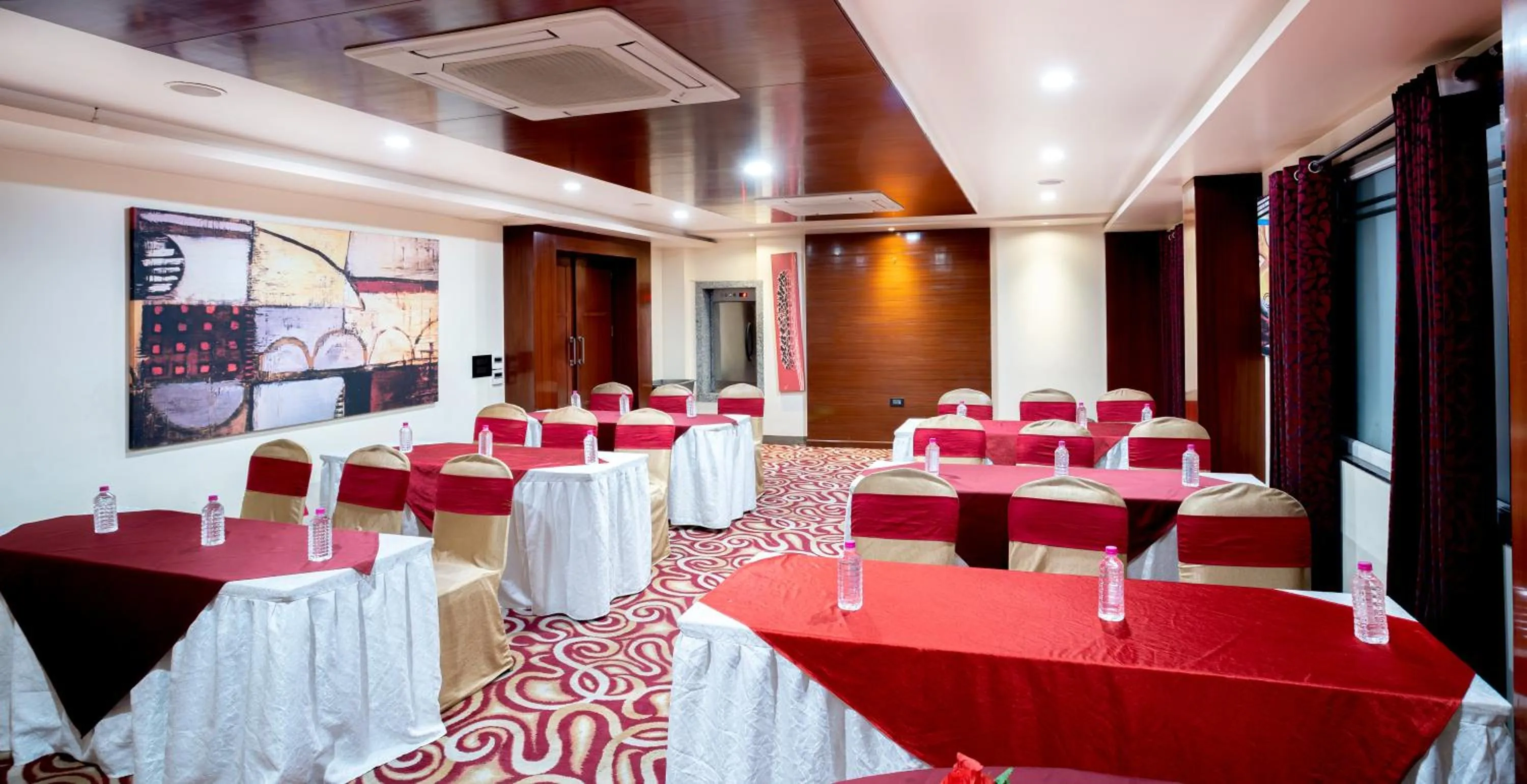 Meeting/conference room in Spree Hotel Jaipur