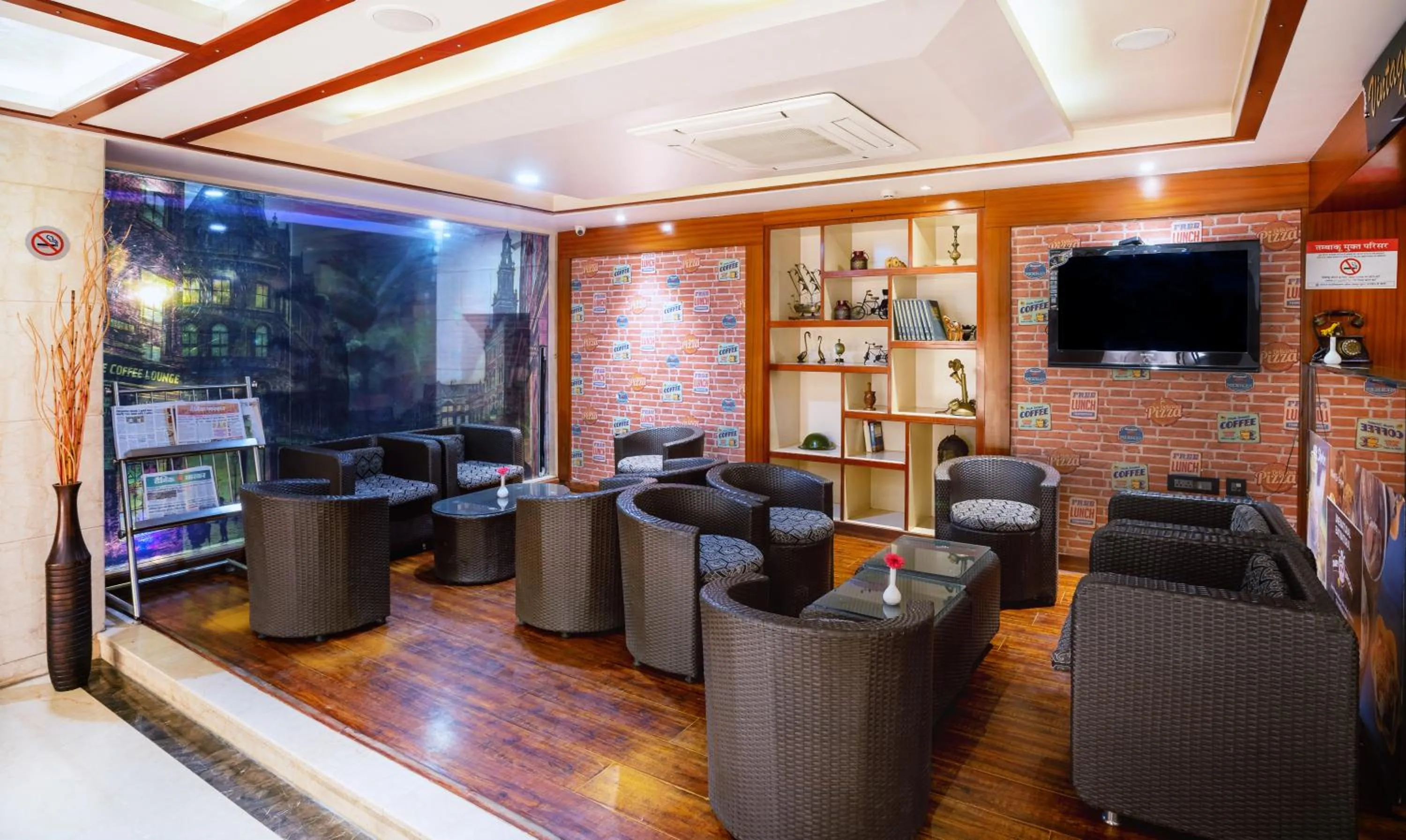 Dining area in Spree Hotel Jaipur