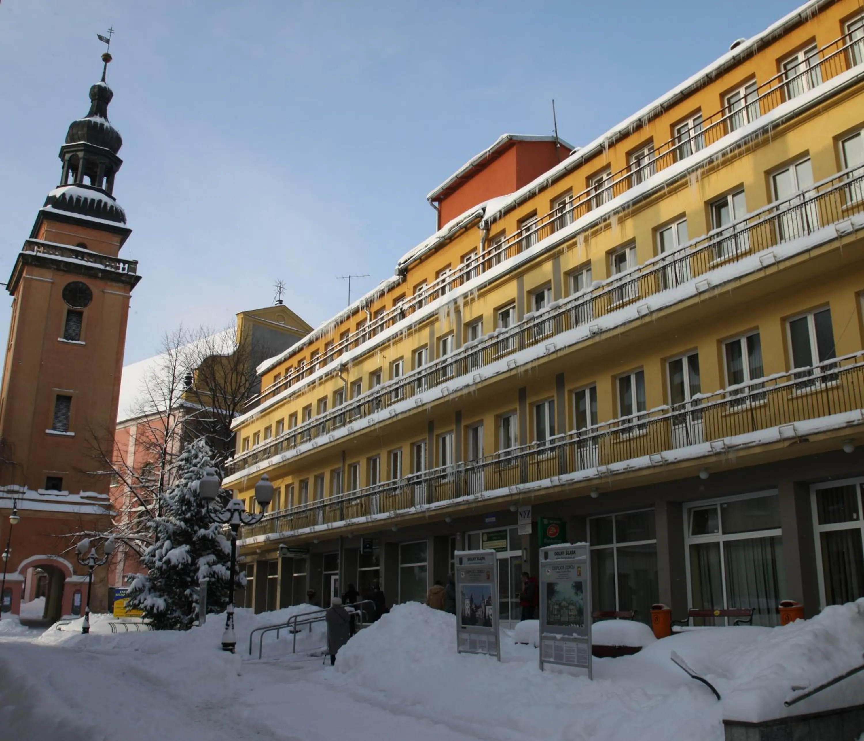 Winter in Uzdrowisko Cieplice - Dom Zdrojowy