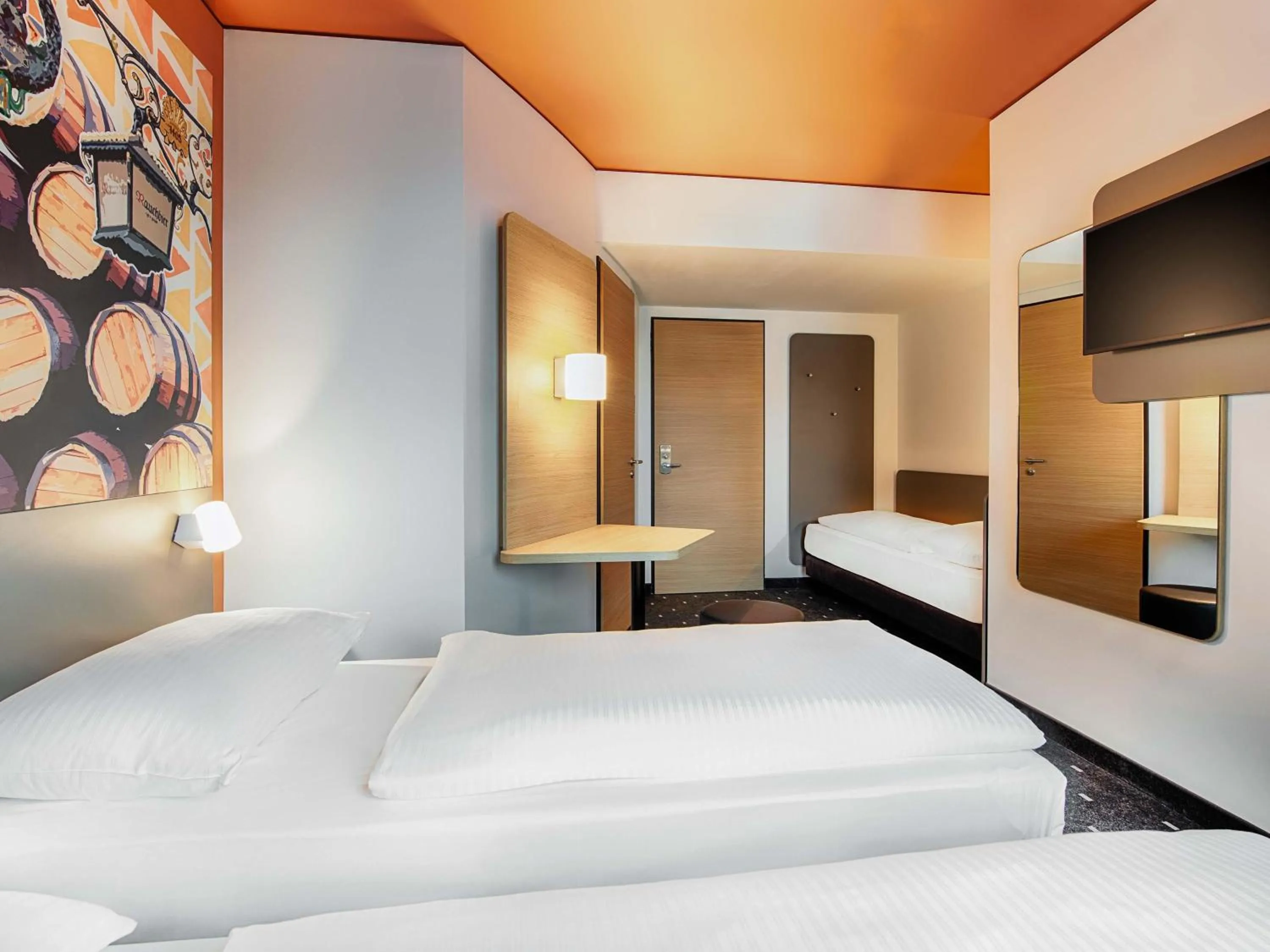 Photo of the whole room, Bed in B&B Hotel Bamberg