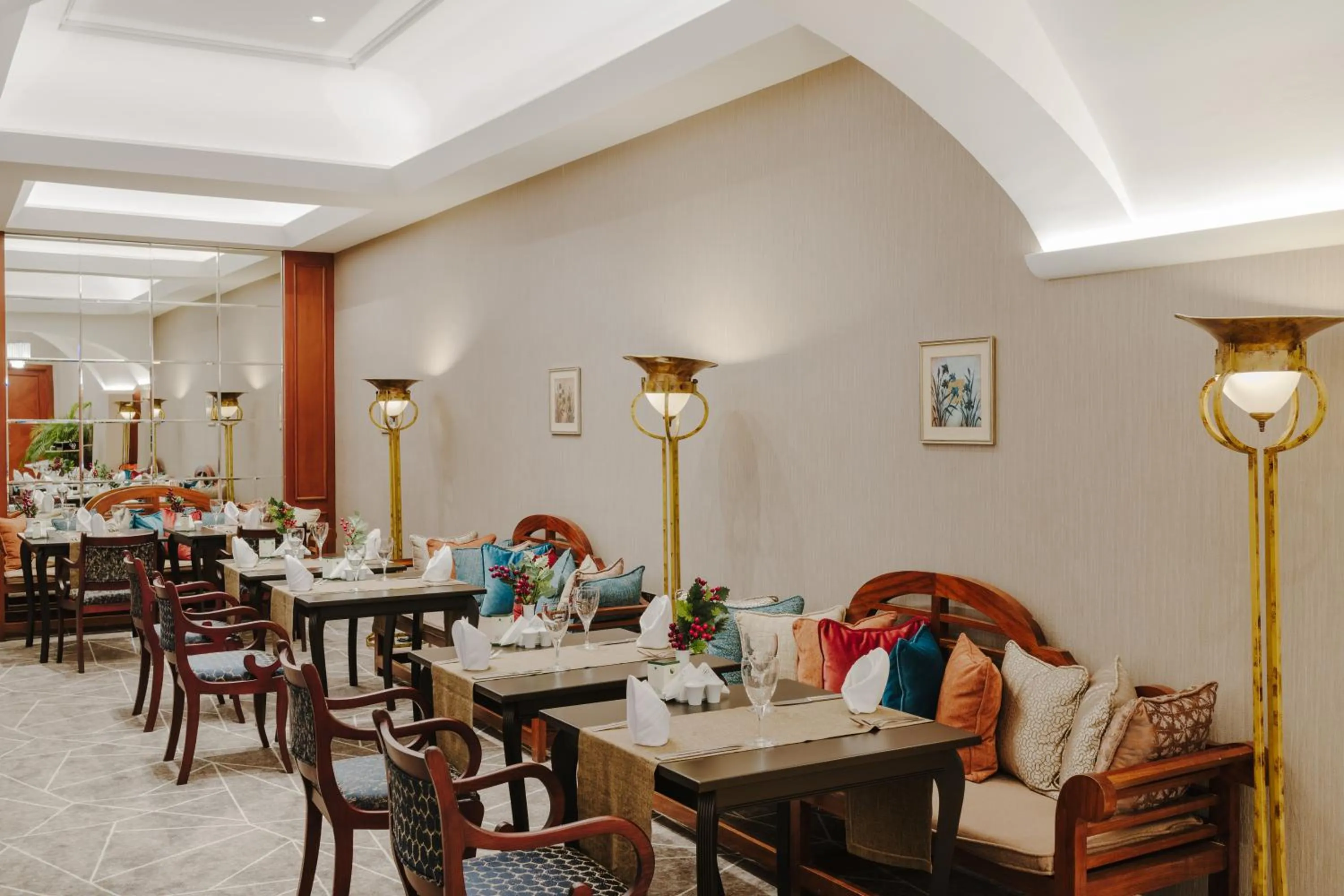 Restaurant/places to eat in The Arkin Colony Hotel